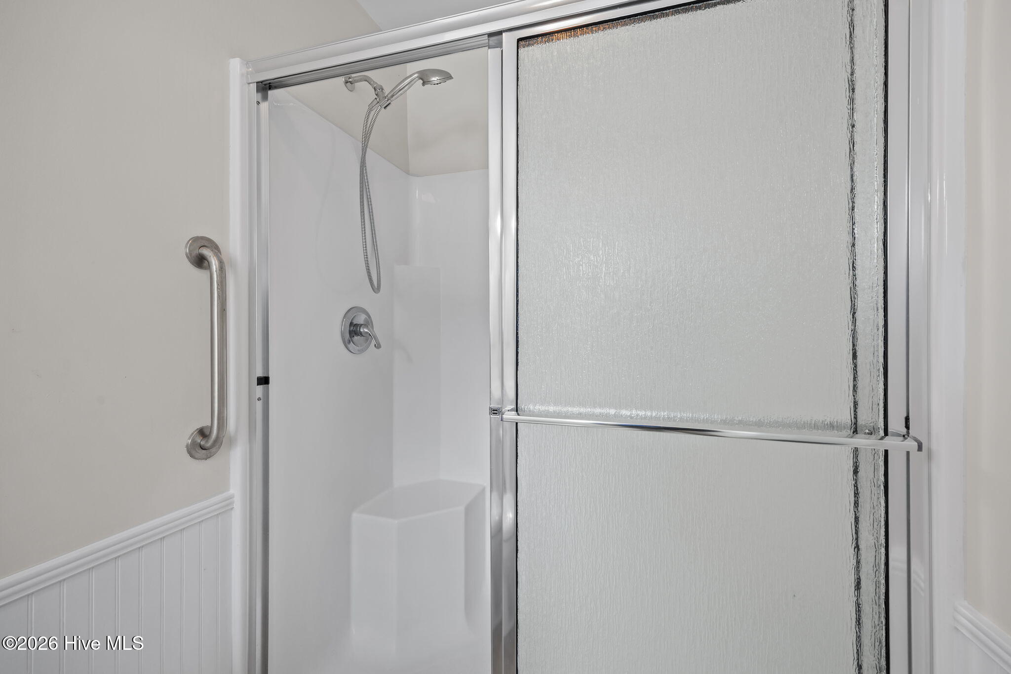 100560523 | Photo 24