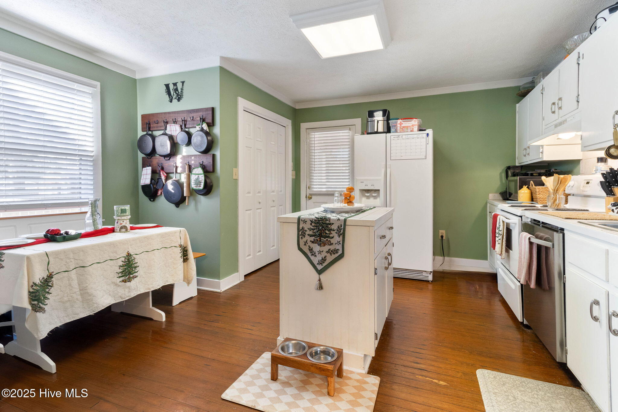 100542447 | Photo 12