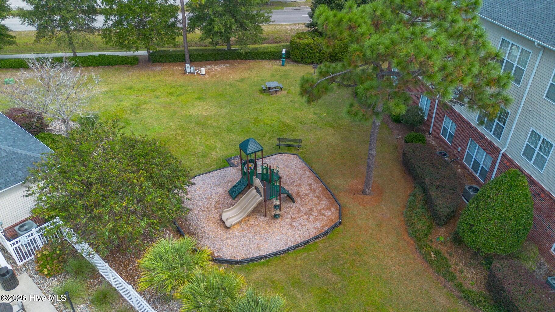 100553296 | Photo 41