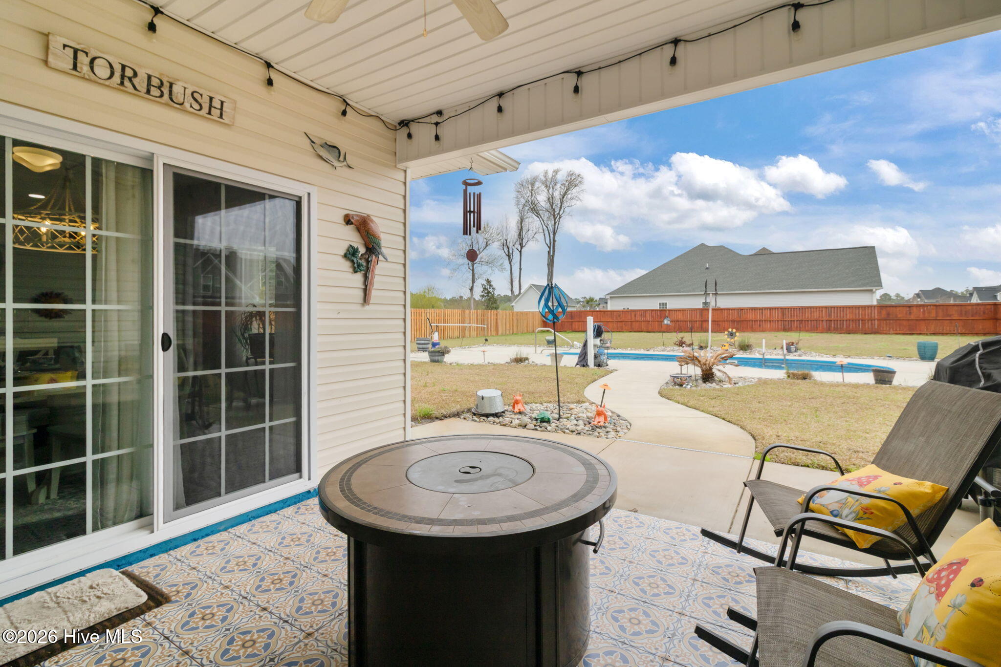 100560055 | Photo 35