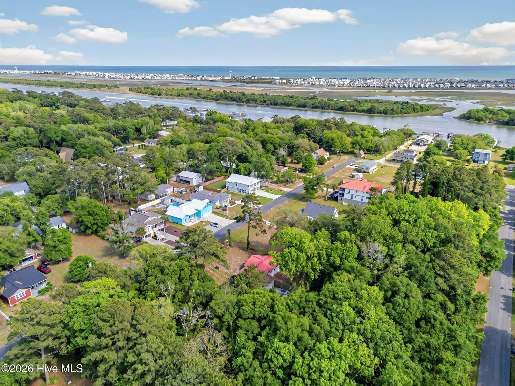 100556049 | Photo 64