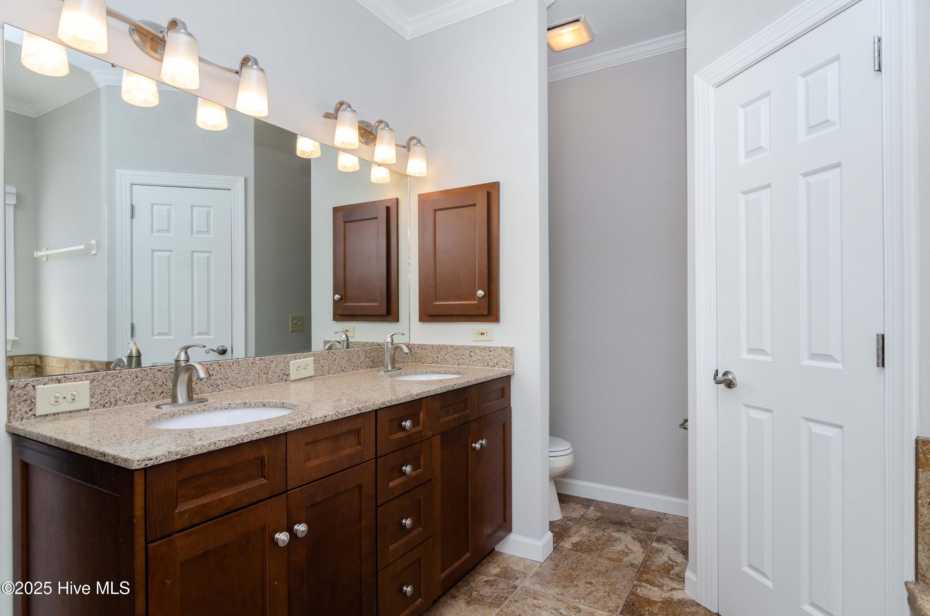 100516965 | Photo 22