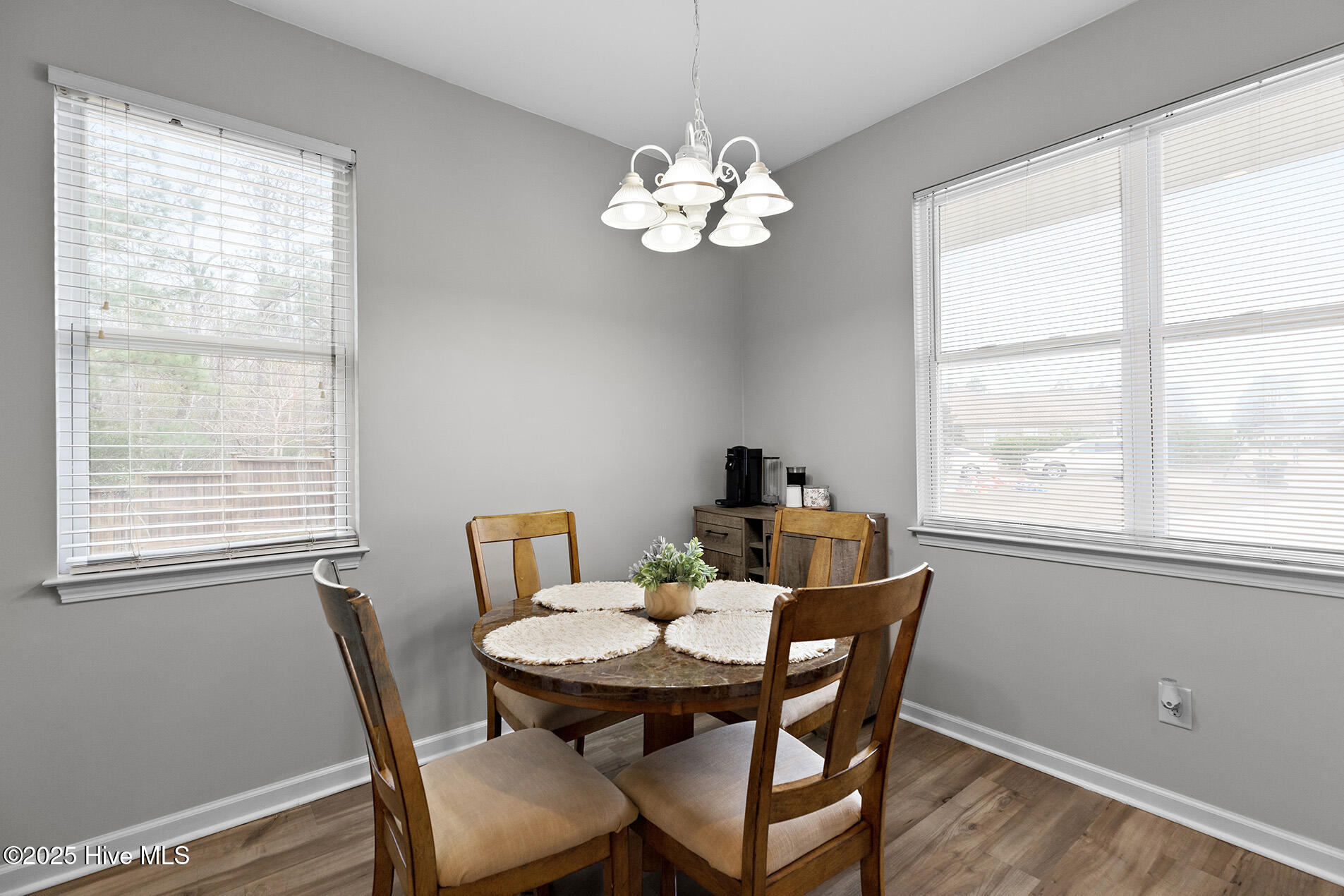 100546860 | Photo 14