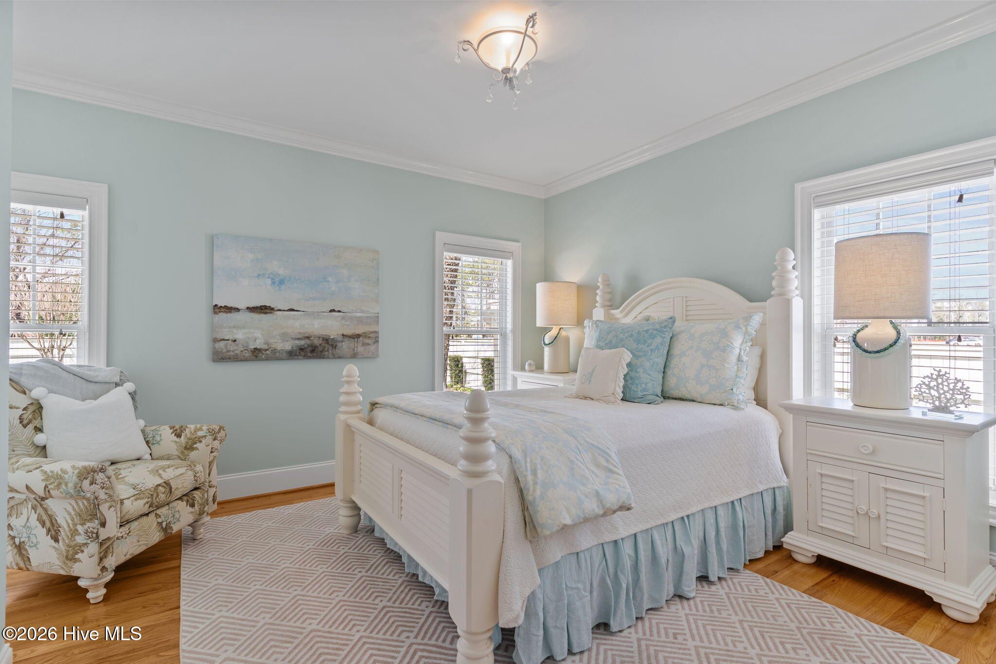 100561575 | Photo 55