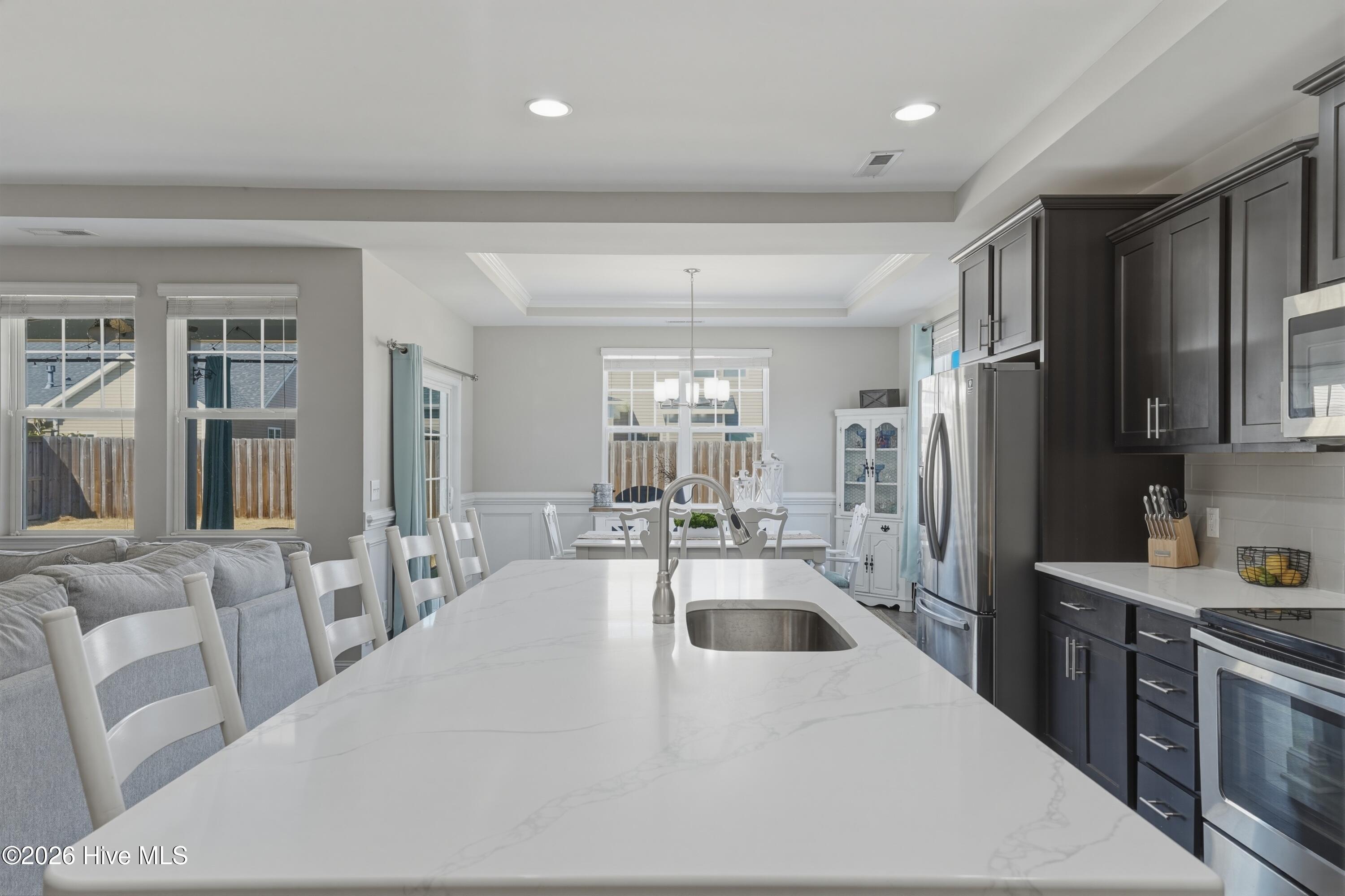 100557354 | Photo 21