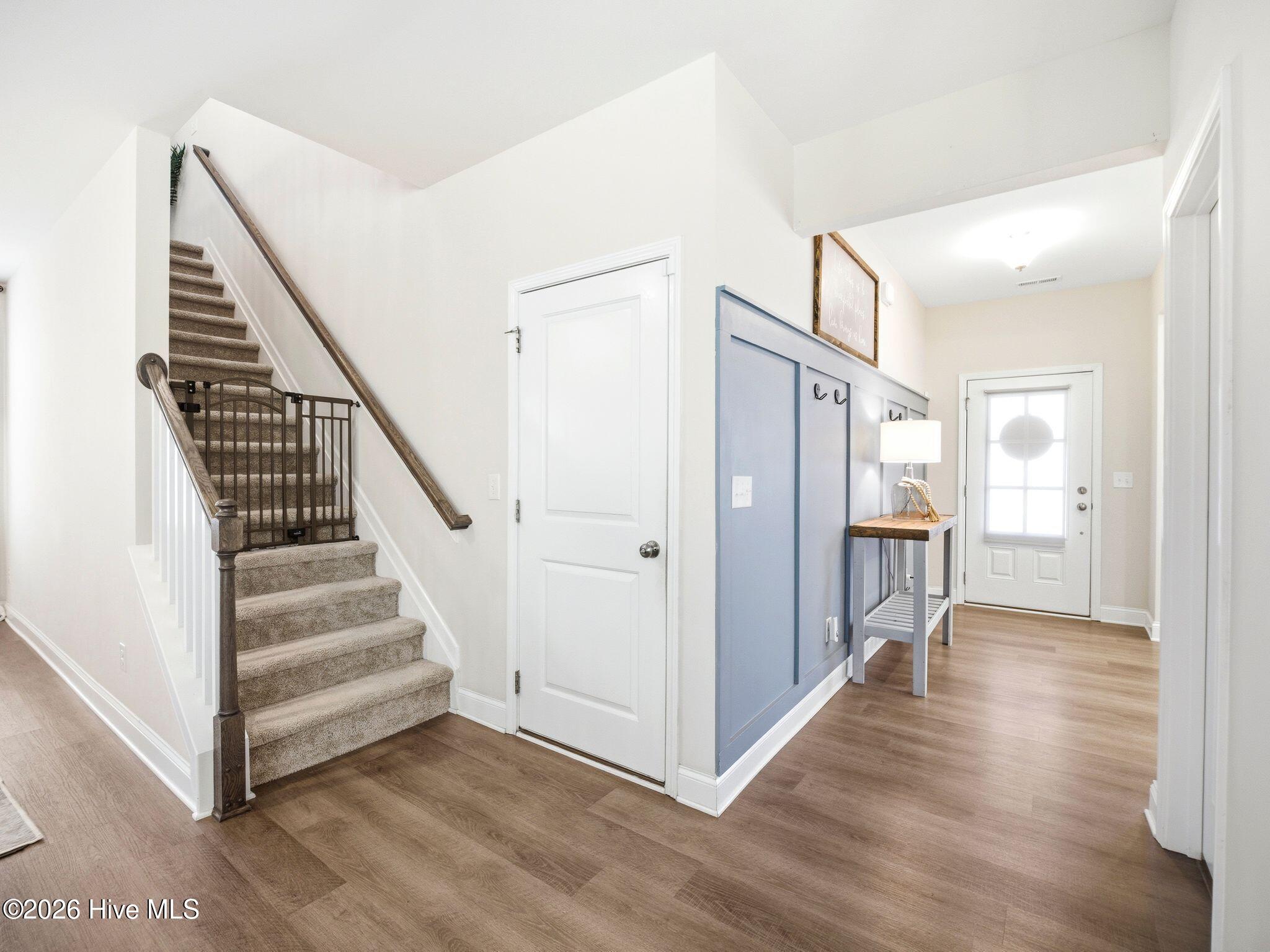 100569792 | Photo 34