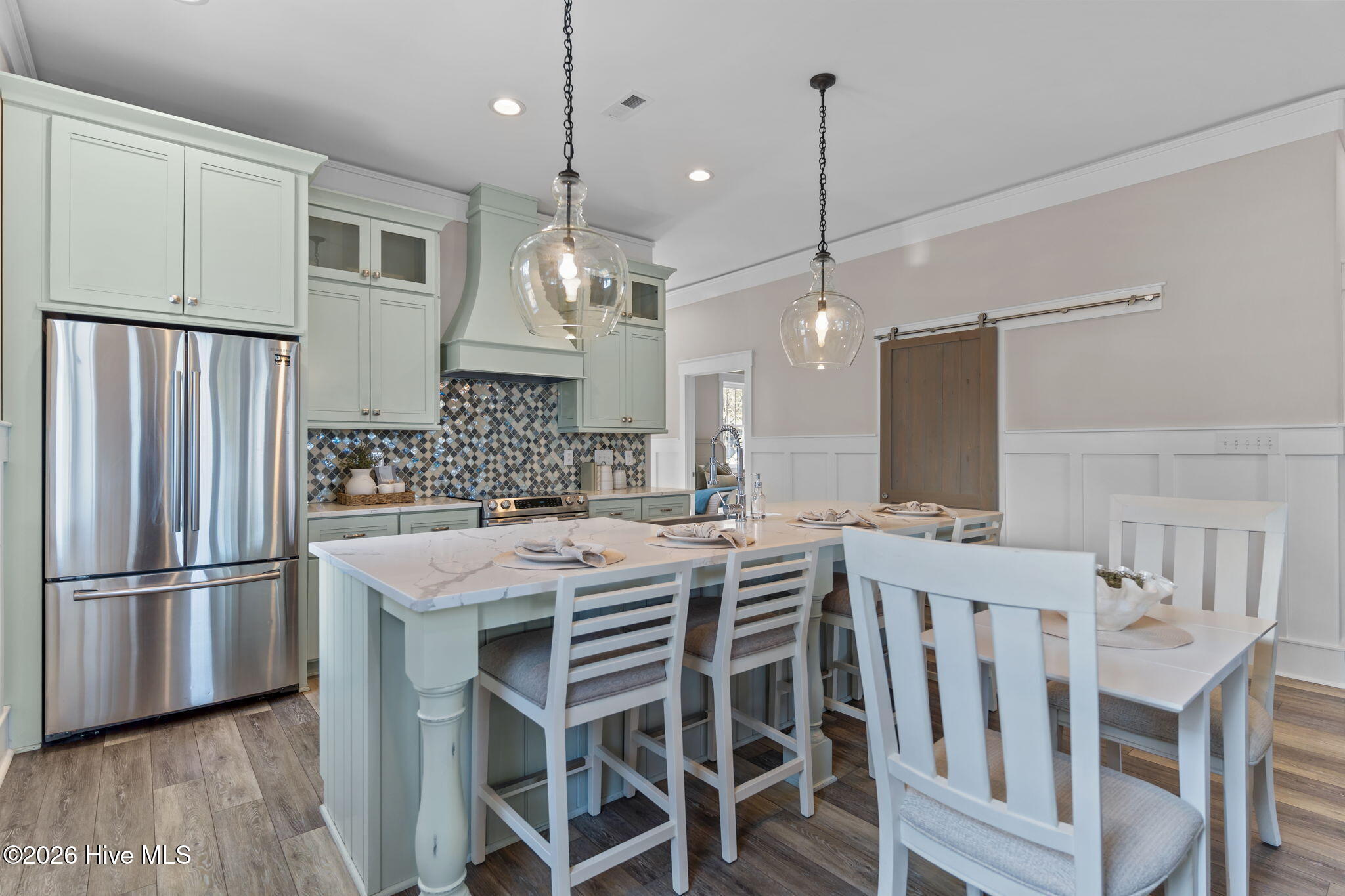 100561647 | Photo 10