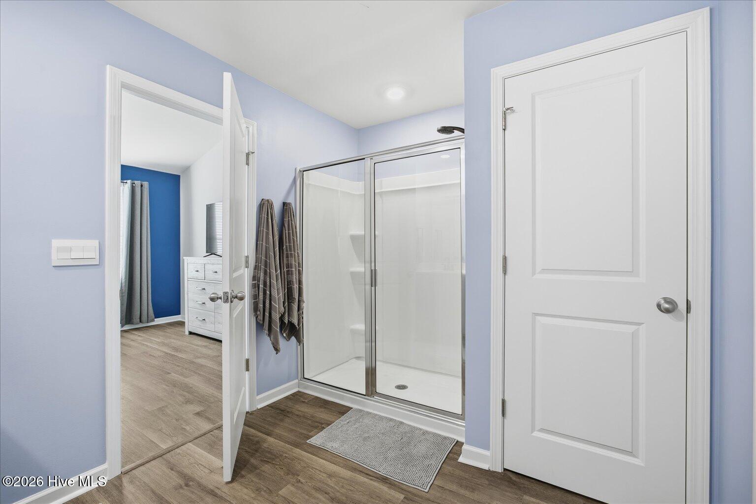 100548049 | Photo 21