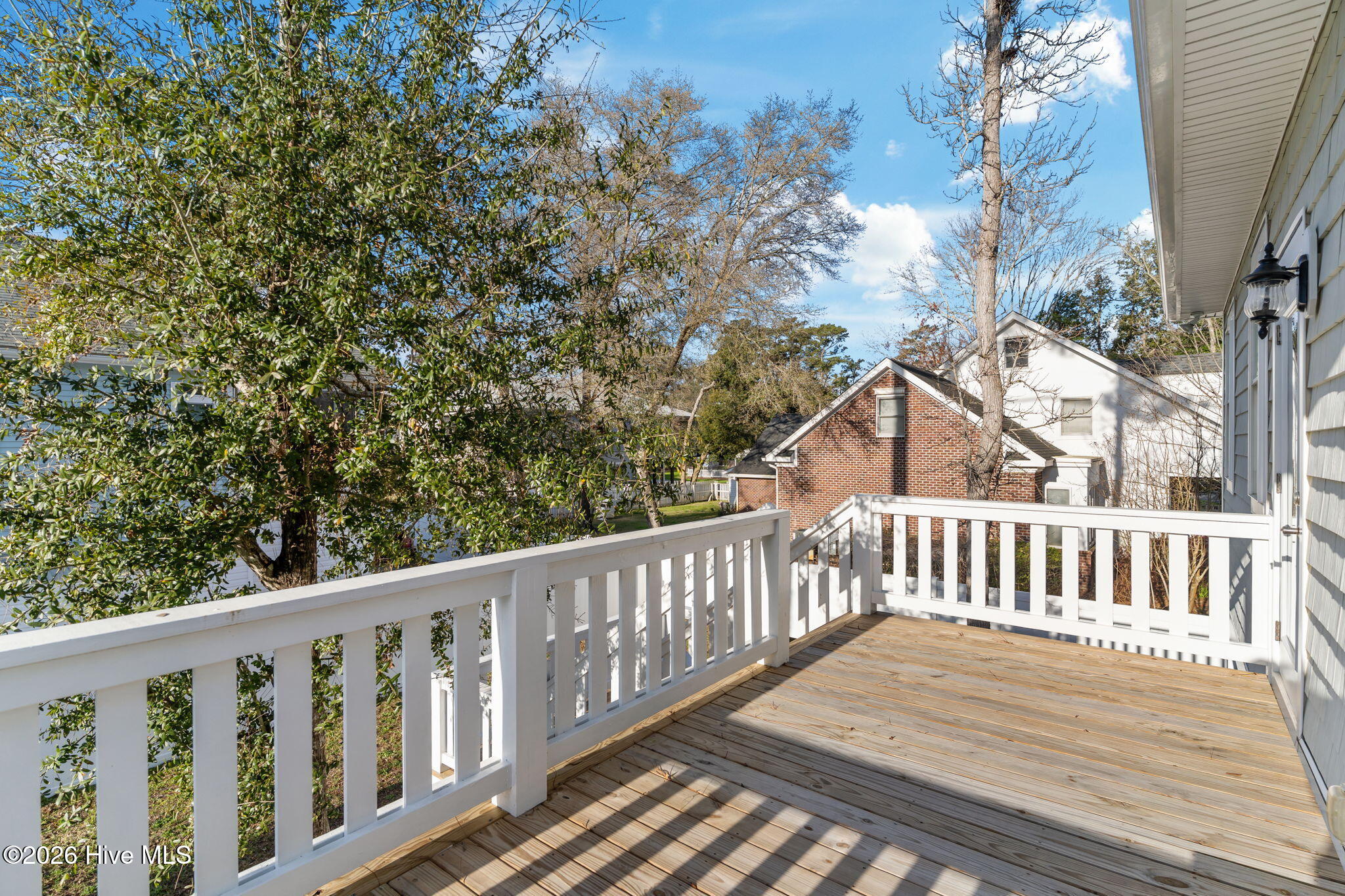 100561647 | Photo 41