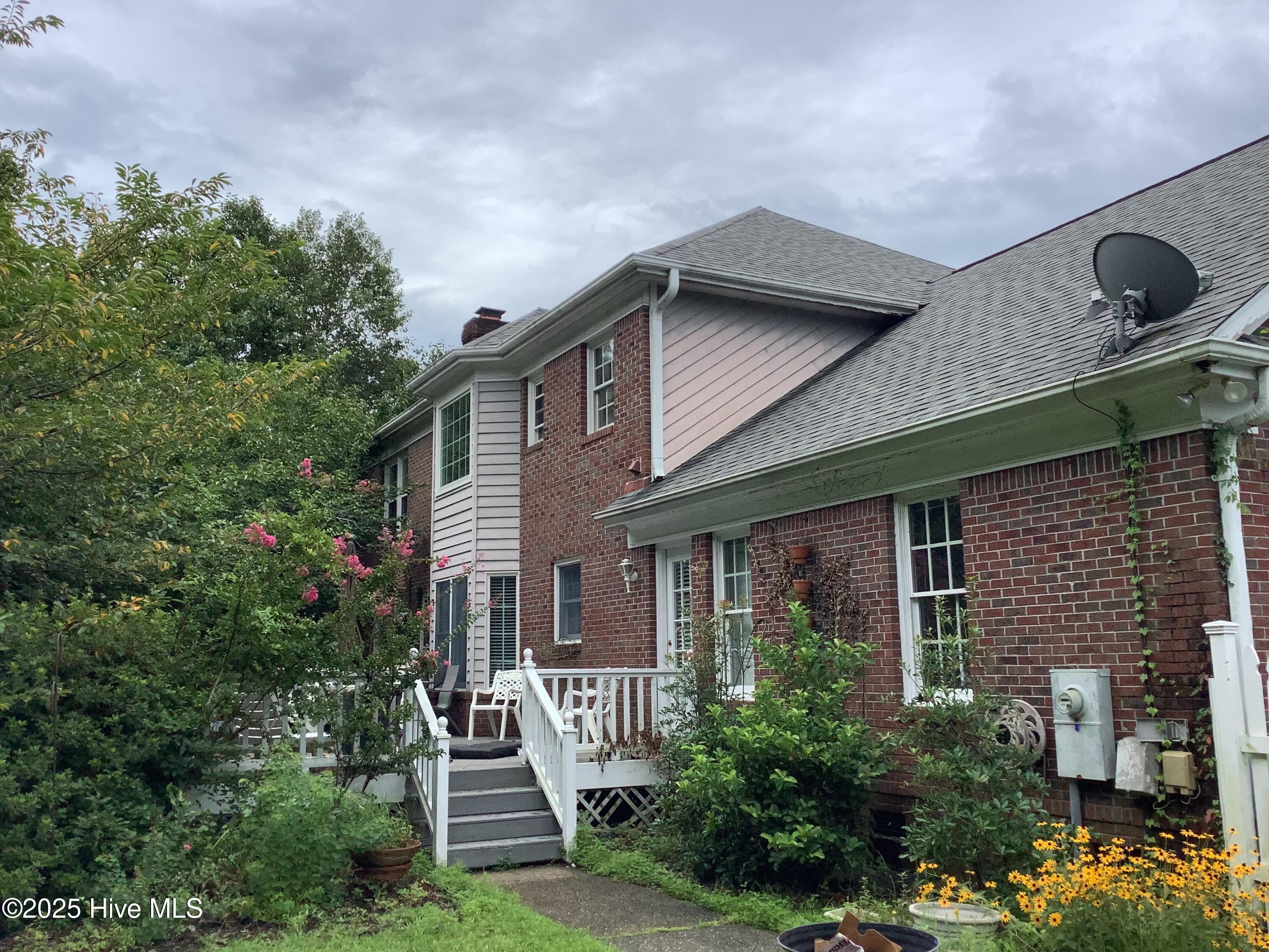 100524390 | Photo 32