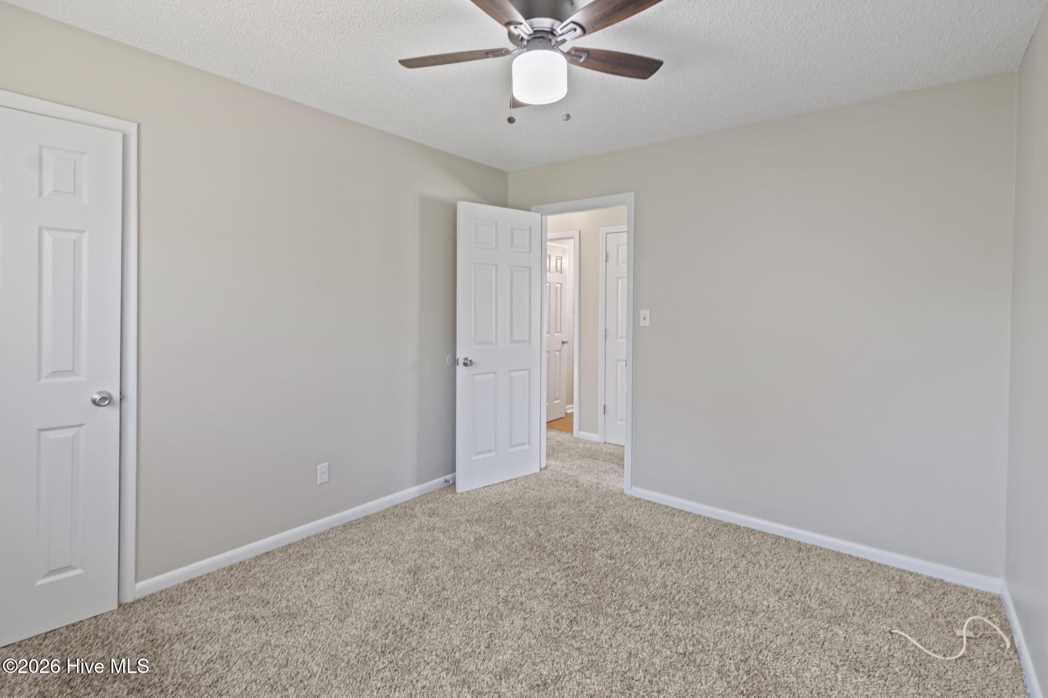 100561525 | Photo 18