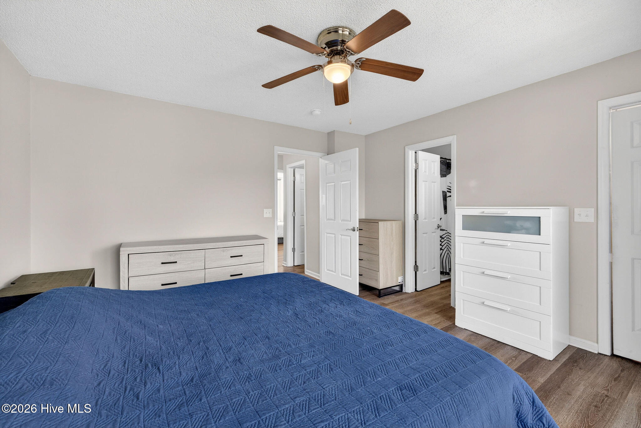 100555356 | Photo 26