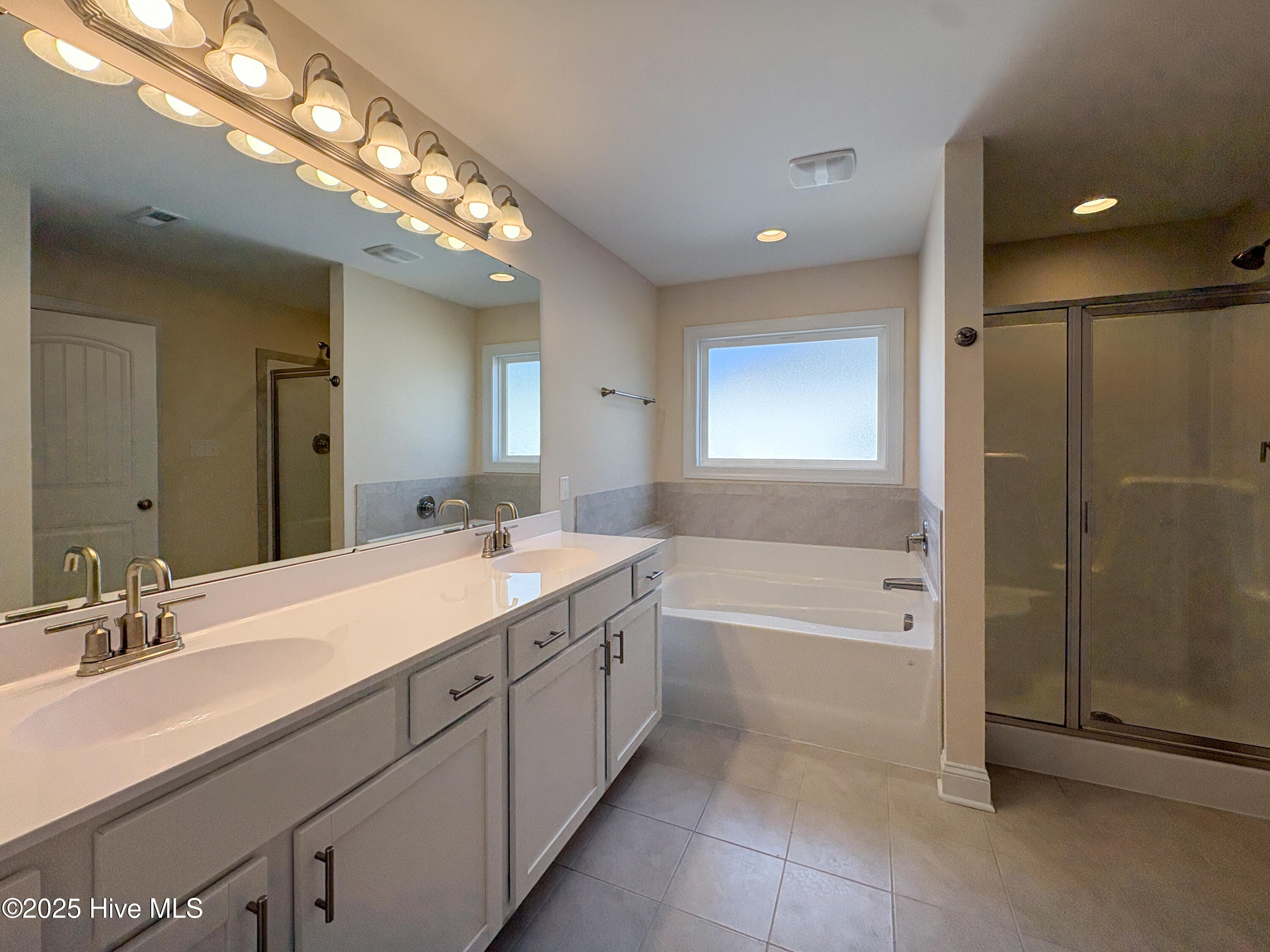 100499948 | Photo 19