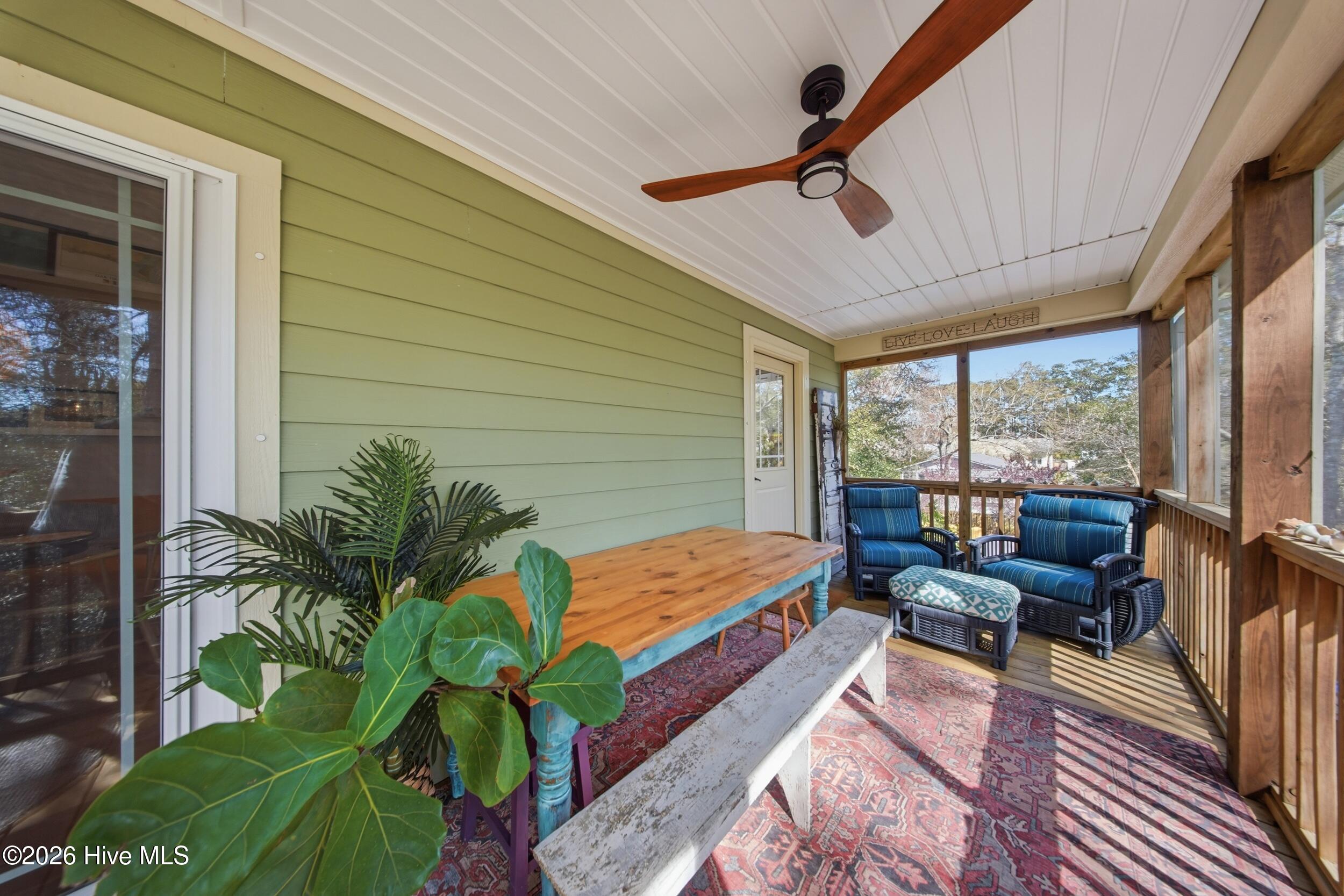 100561155 | Photo 34