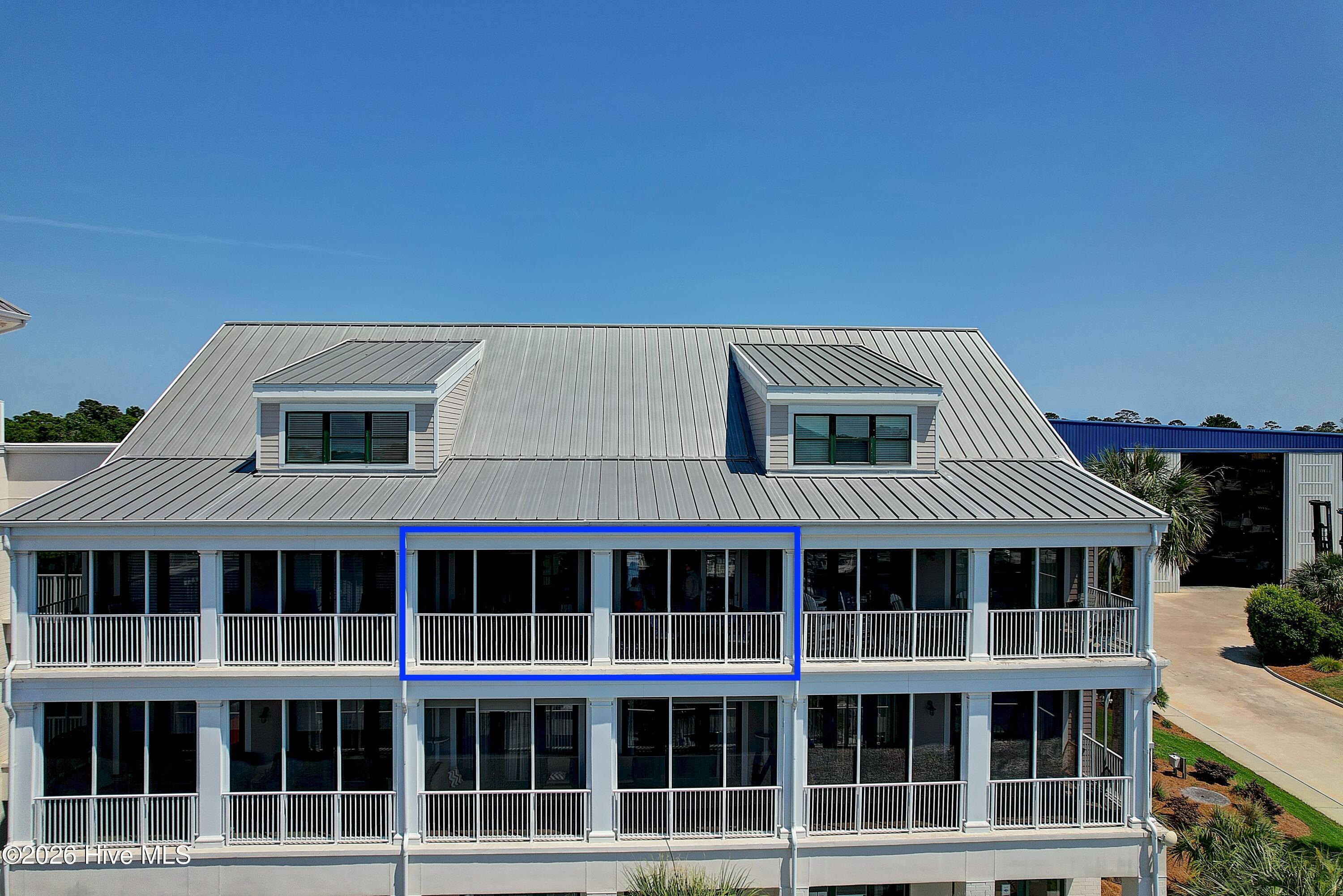 100566175 | Photo 31