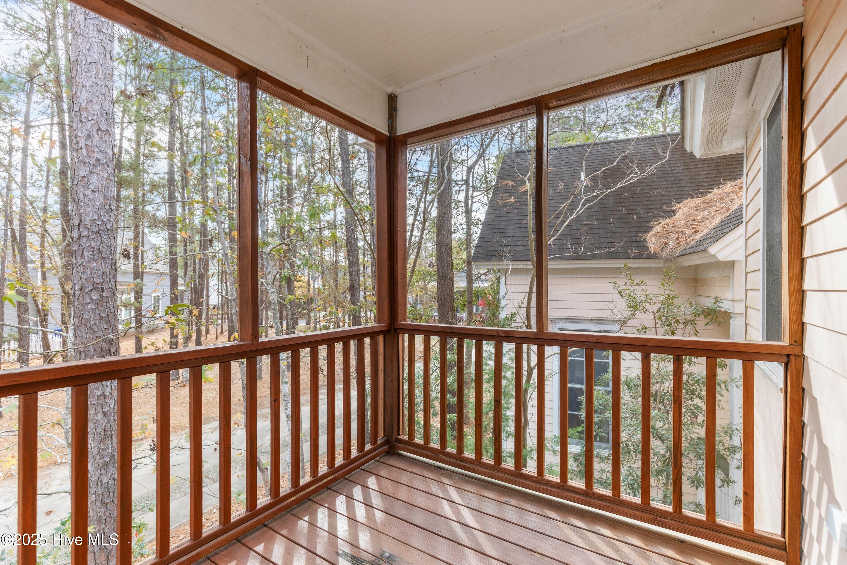 100534739 | Photo 24