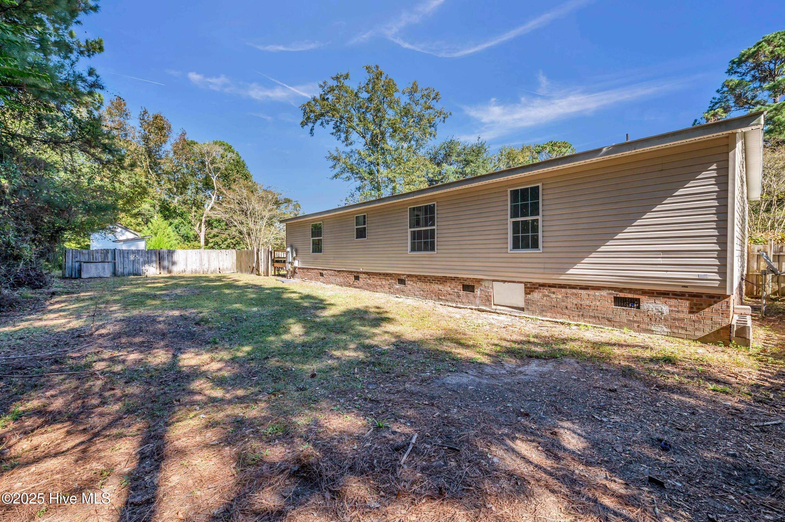 100537277 | Photo 33