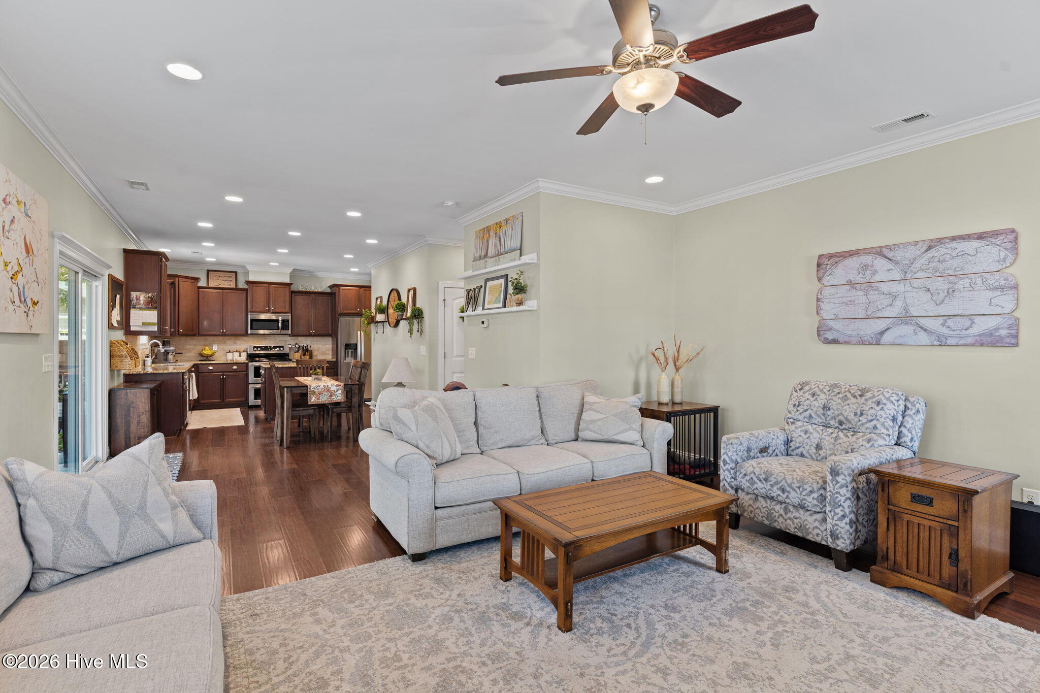 100564202 | Photo 21