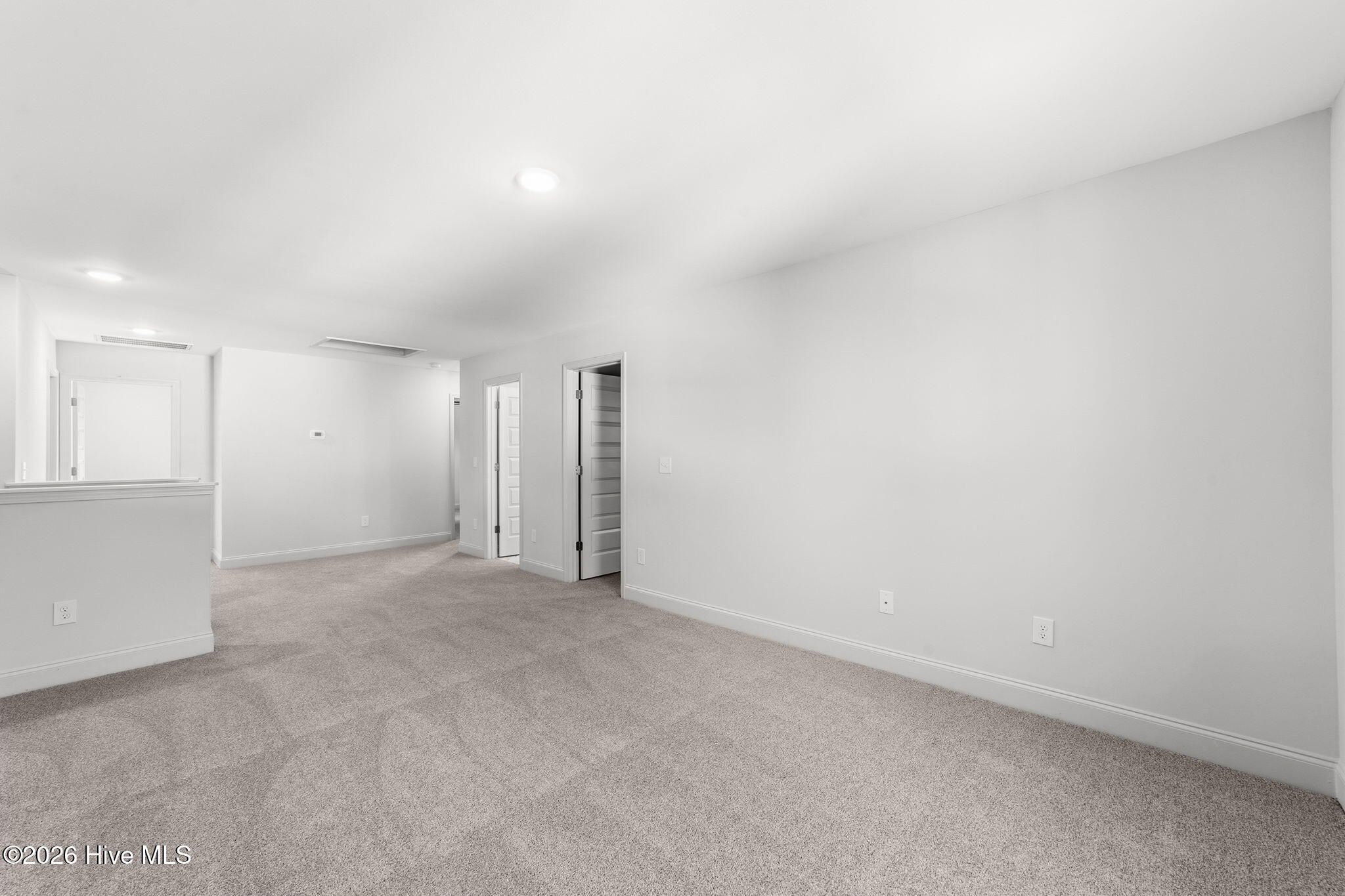 100528698 | Photo 22