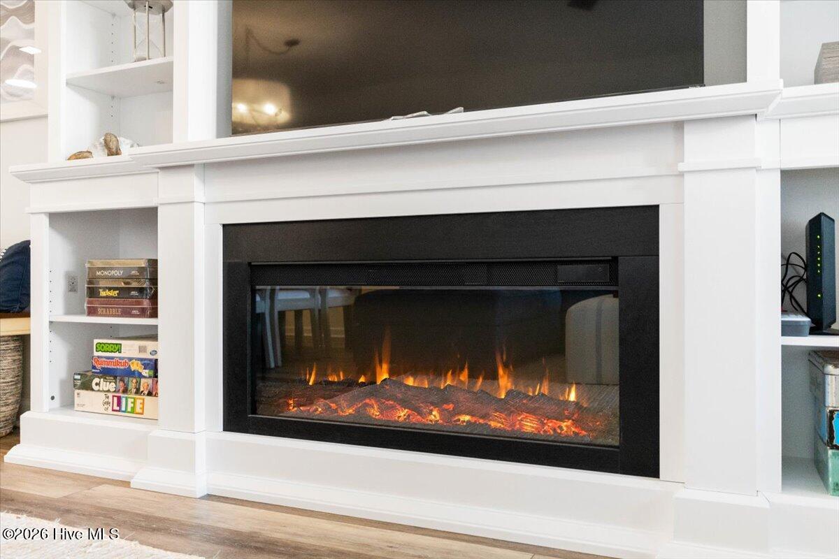 100549270 | Photo 11