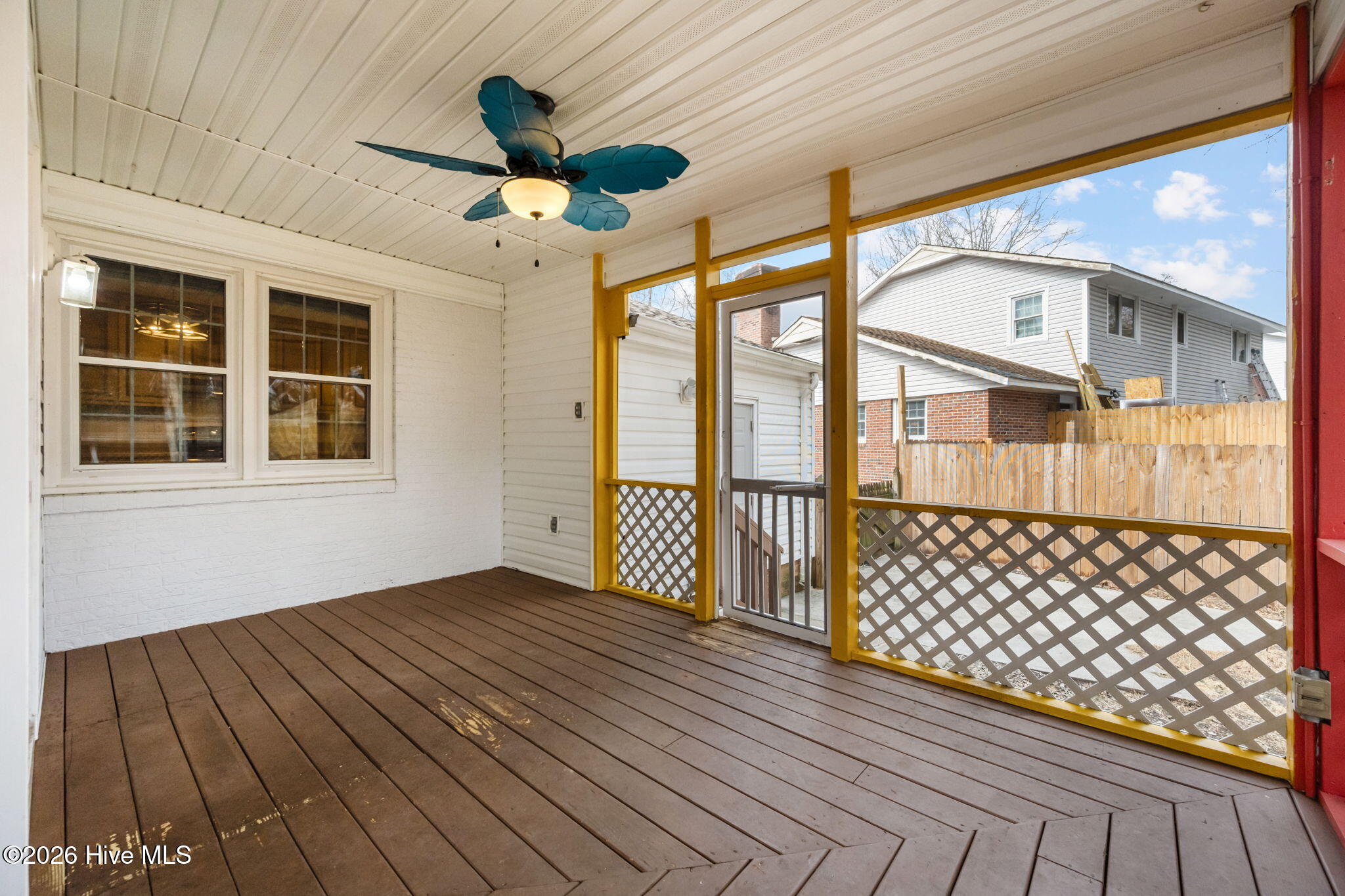 100554192 | Photo 16