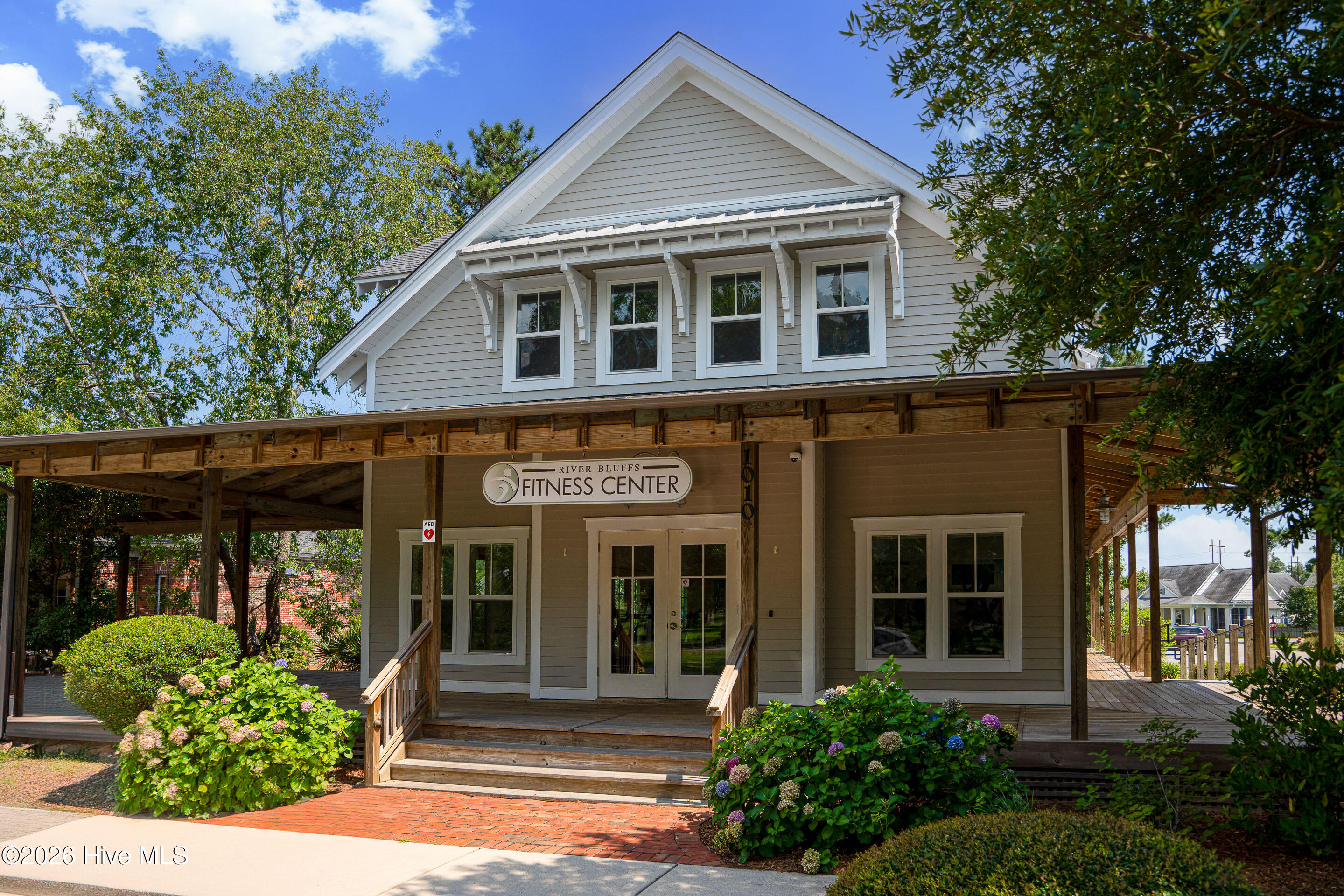 100543800 | Photo 44