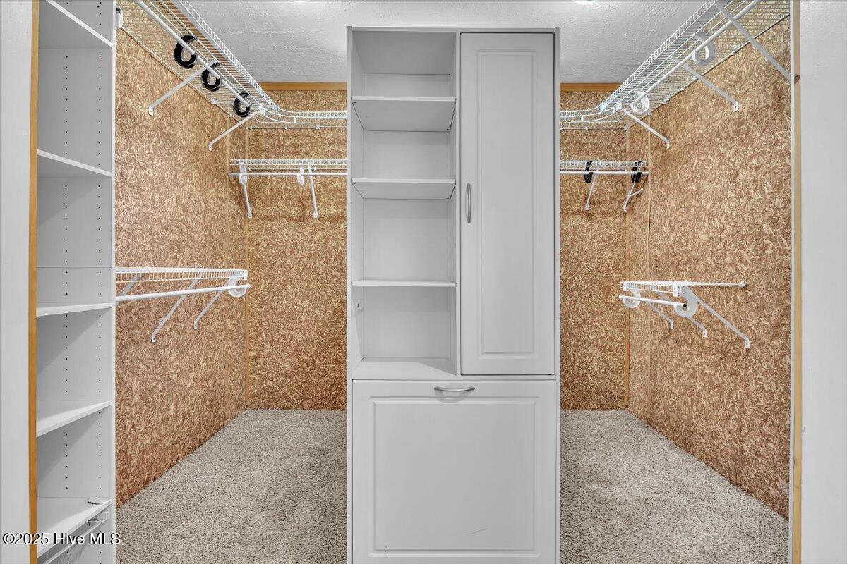 100540013 | Photo 36