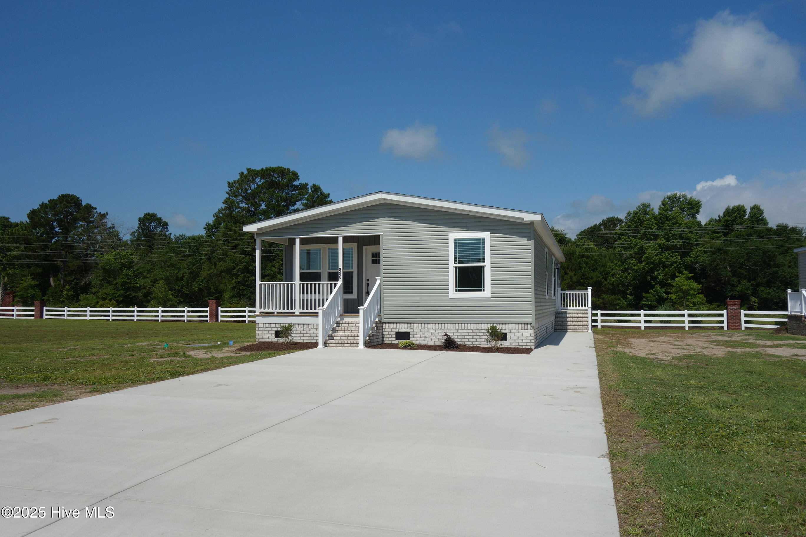 100514652 | Photo 22