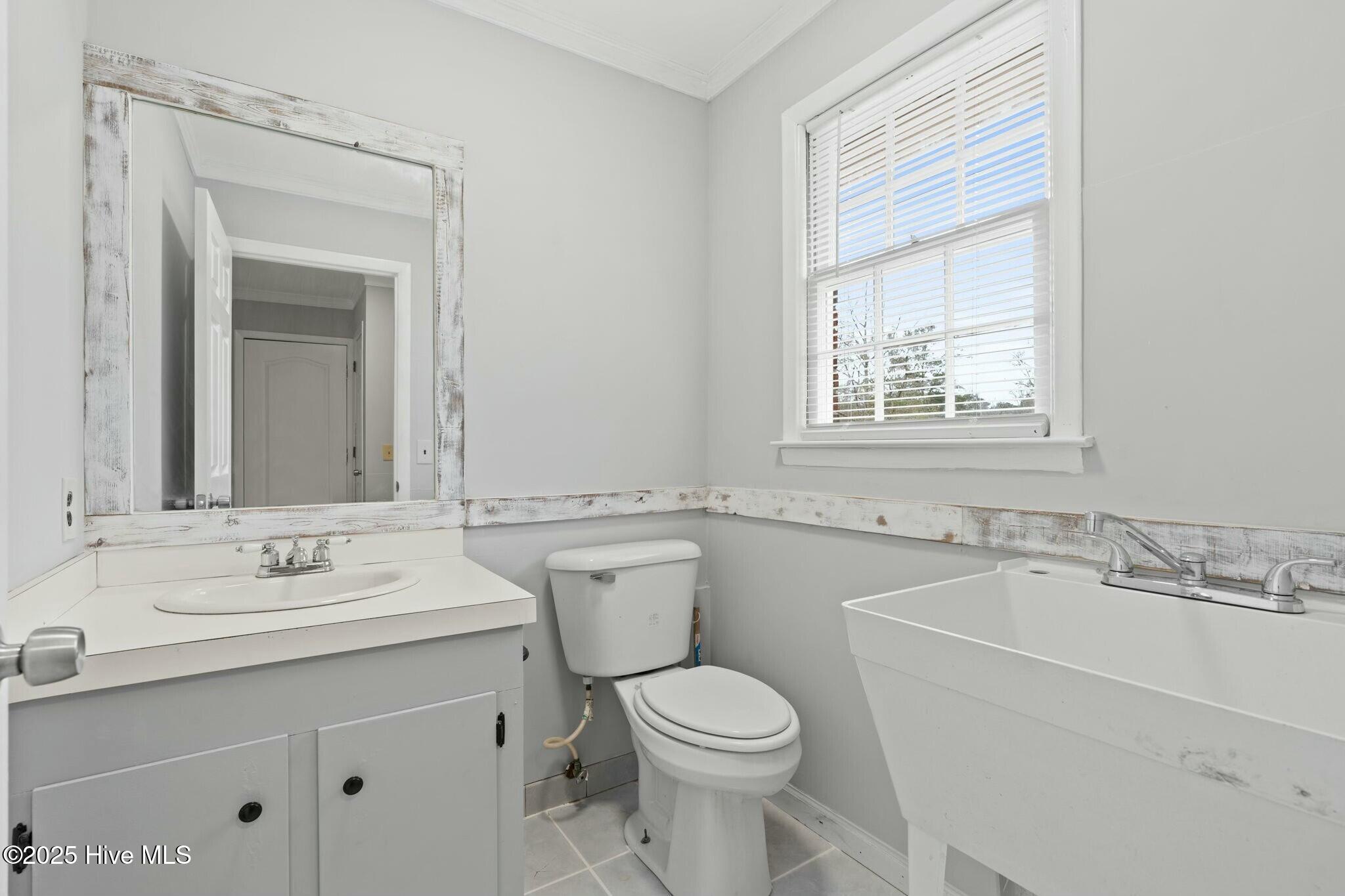 100483713 | Photo 34