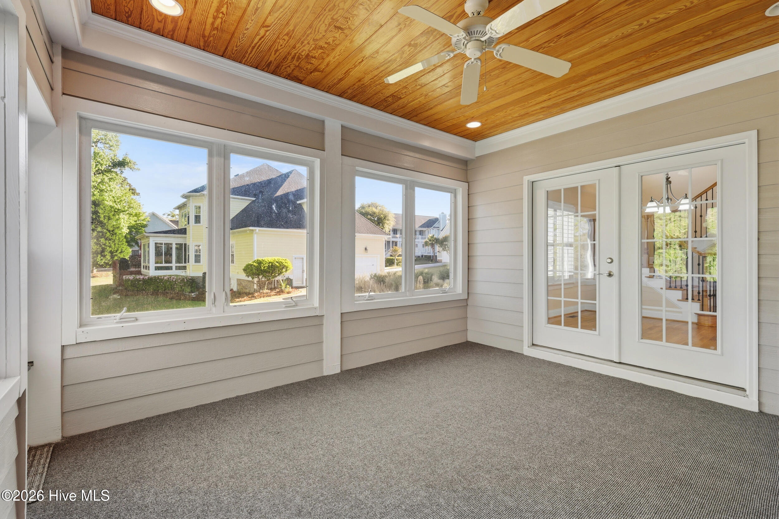 100567096 | Photo 60