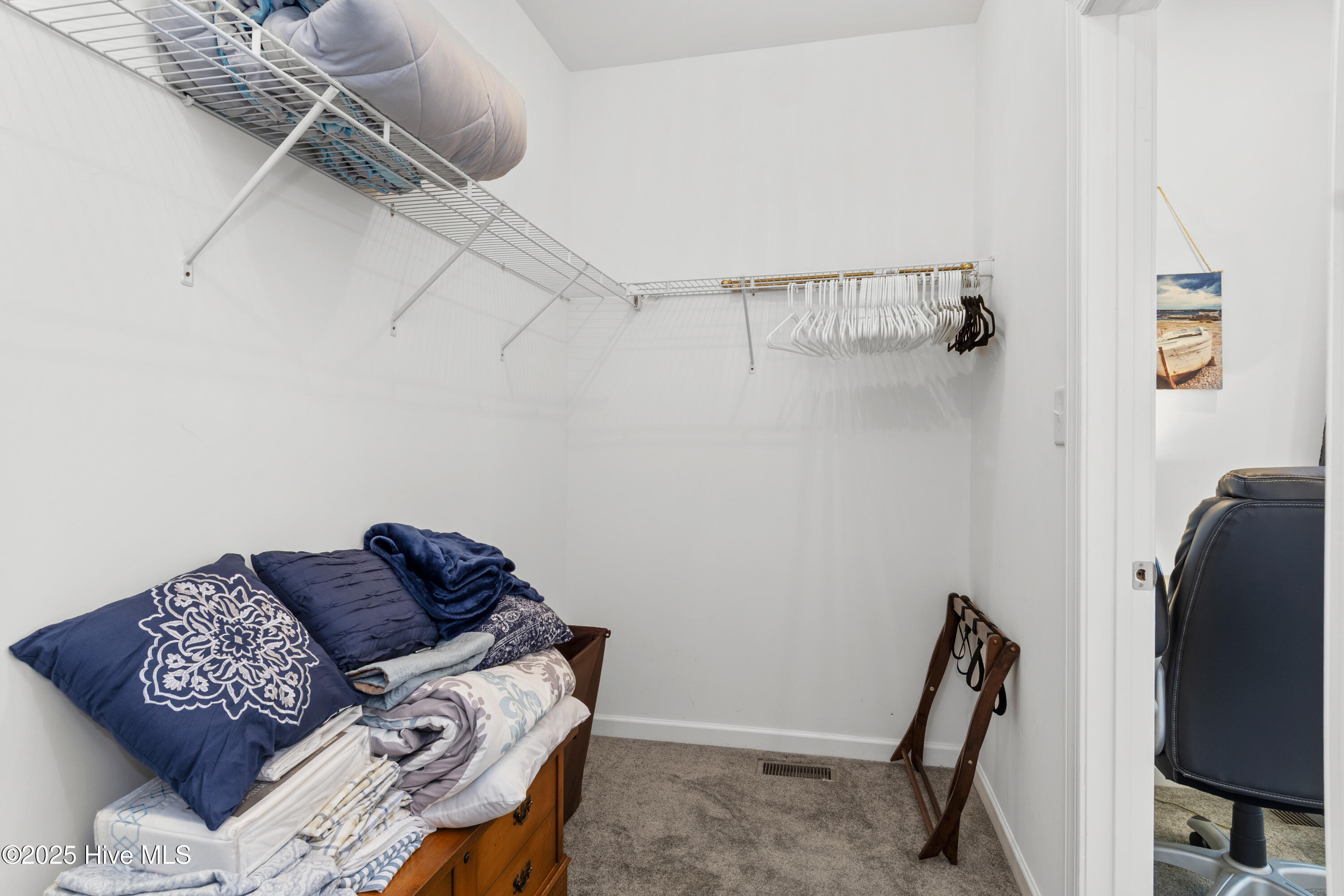 100520173 | Photo 33