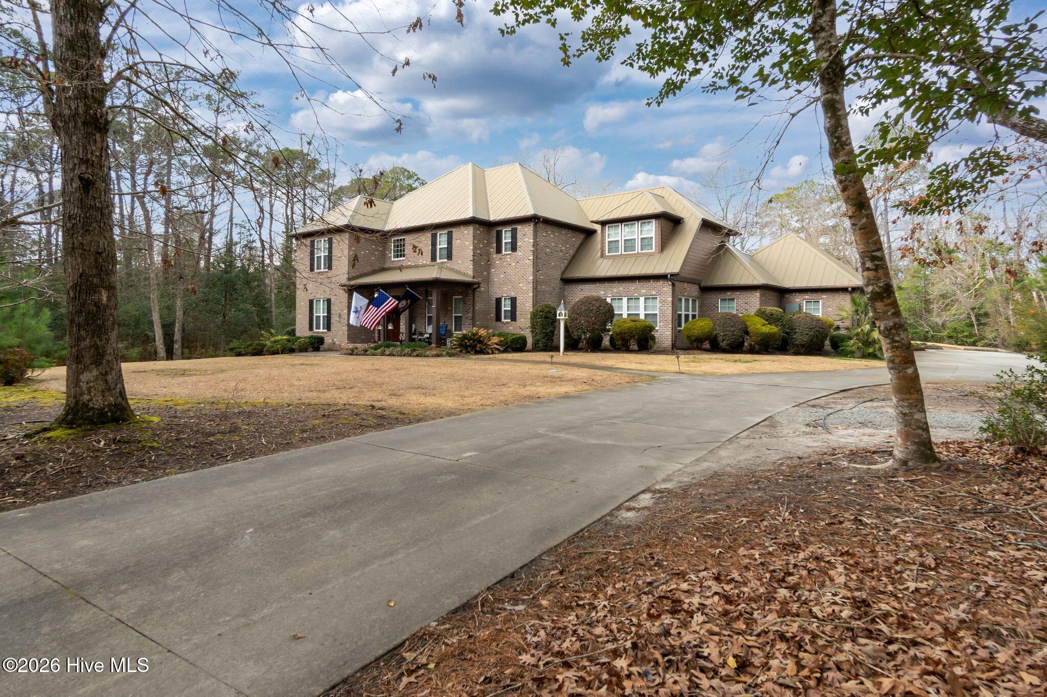 100556327 | Photo 66