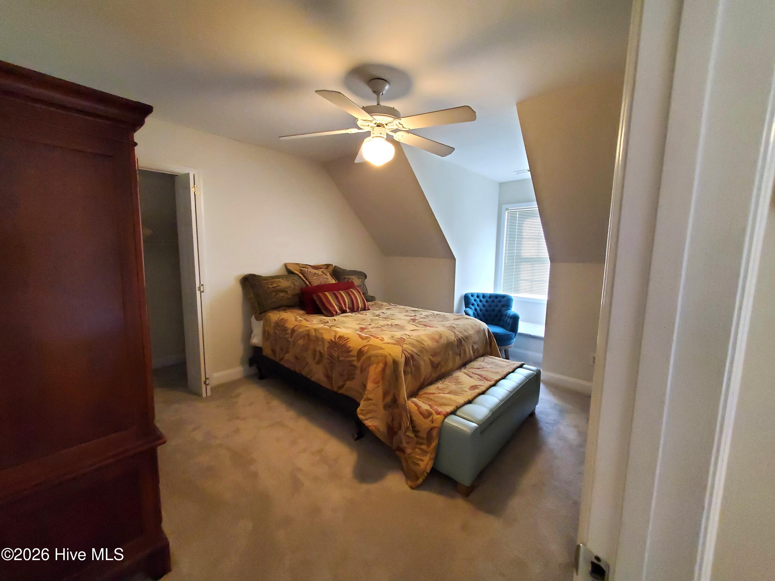 100560491 | Photo 44