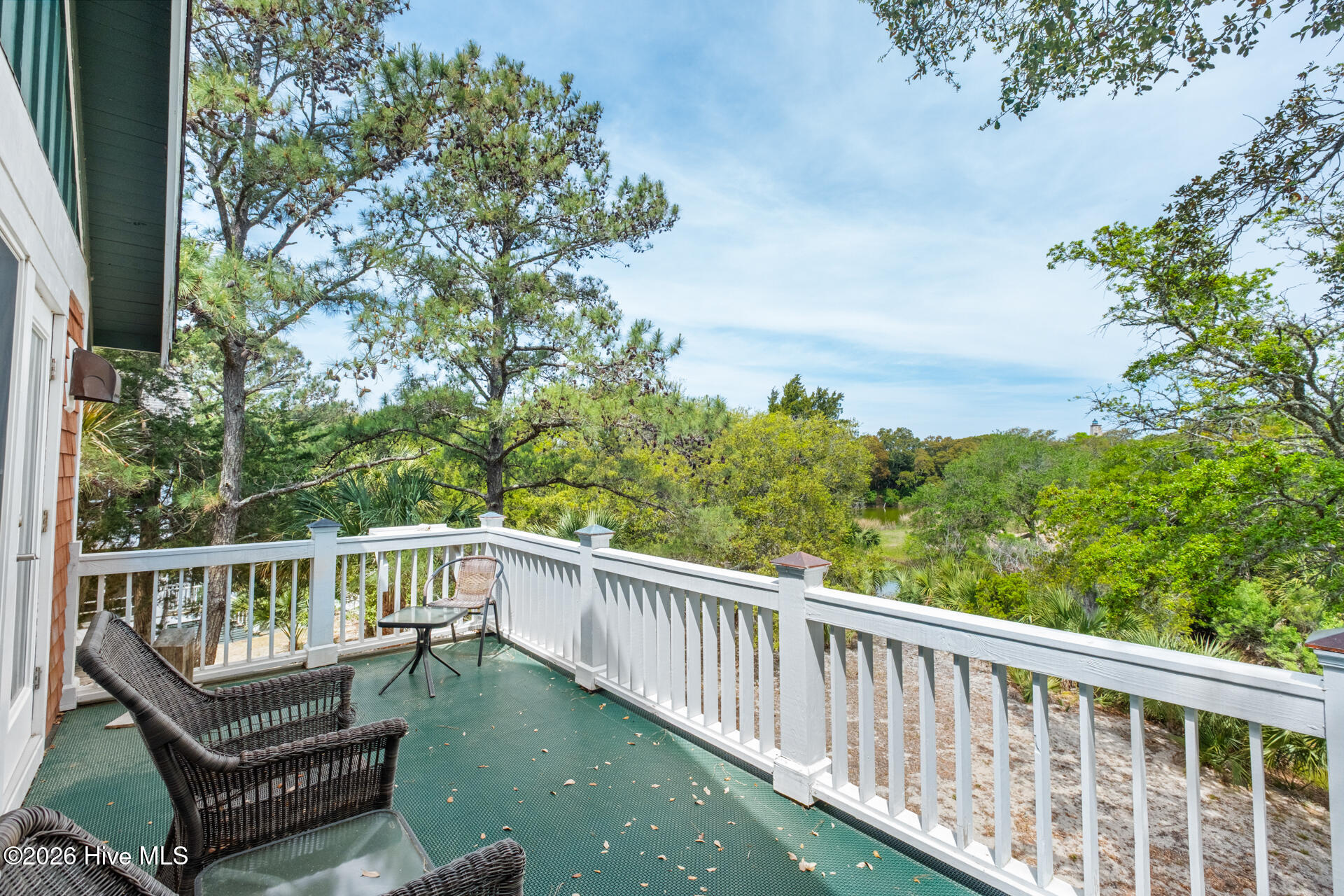 100567866 | Photo 36