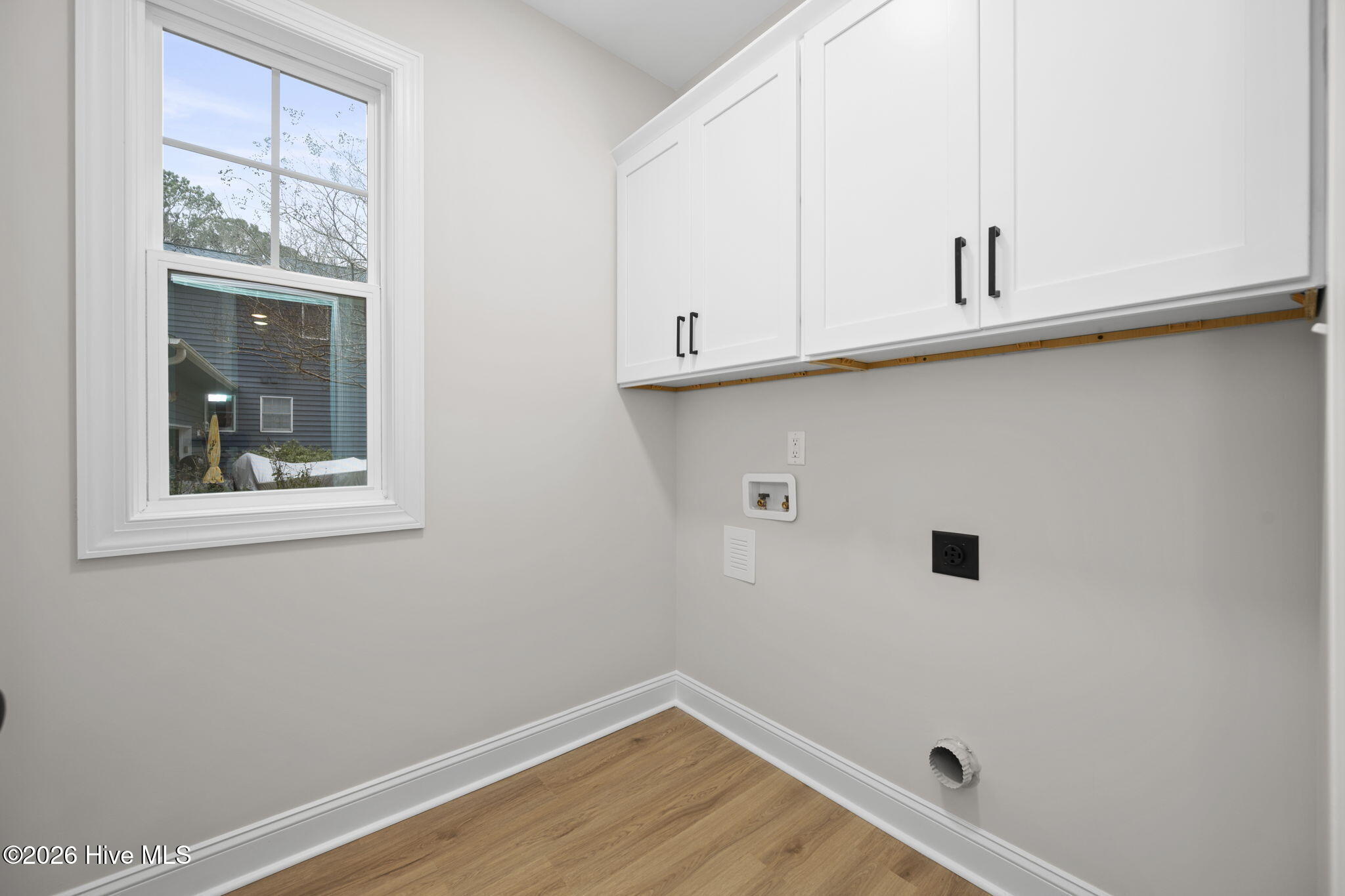 100516022 | Photo 32