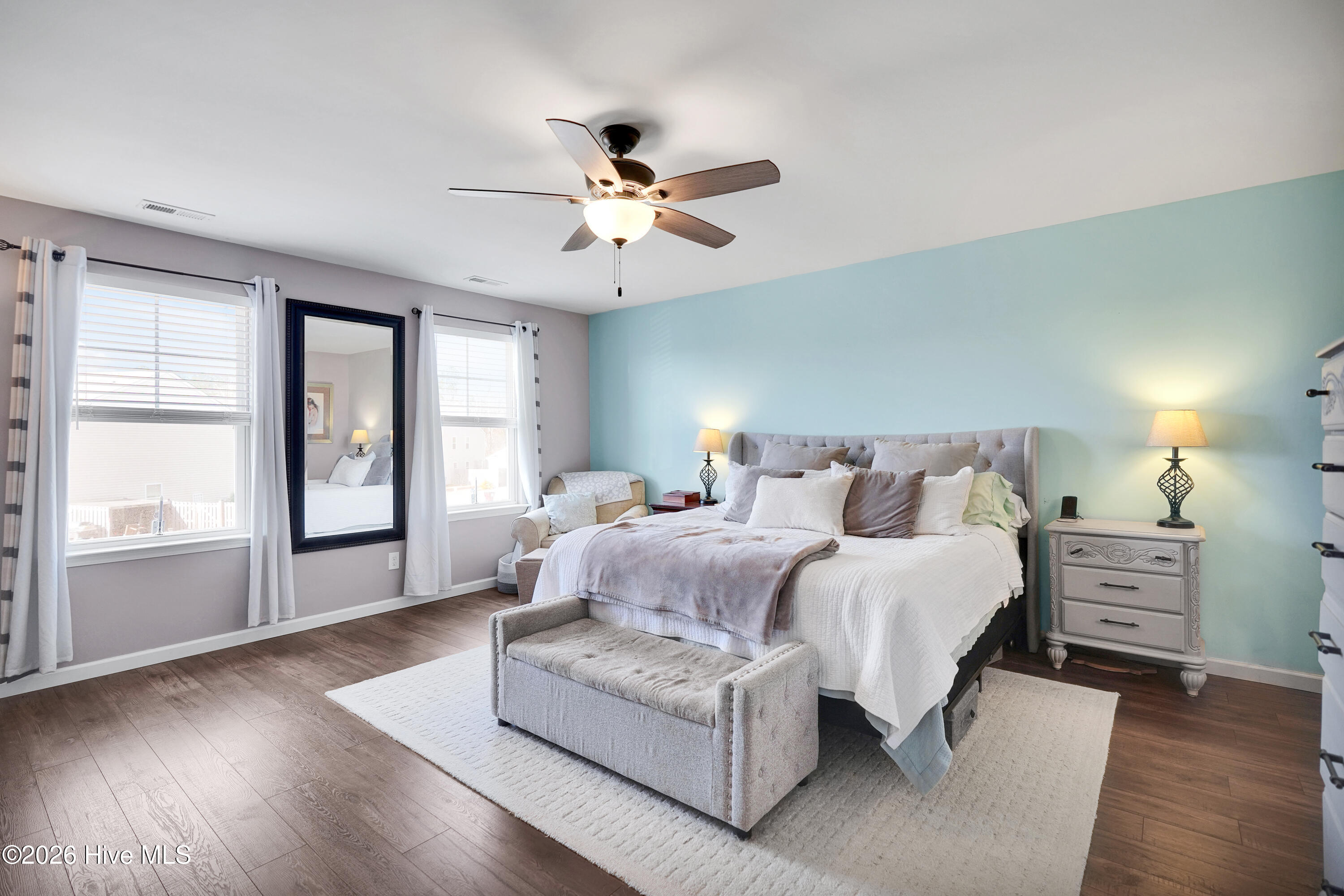 100548211 | Photo 20