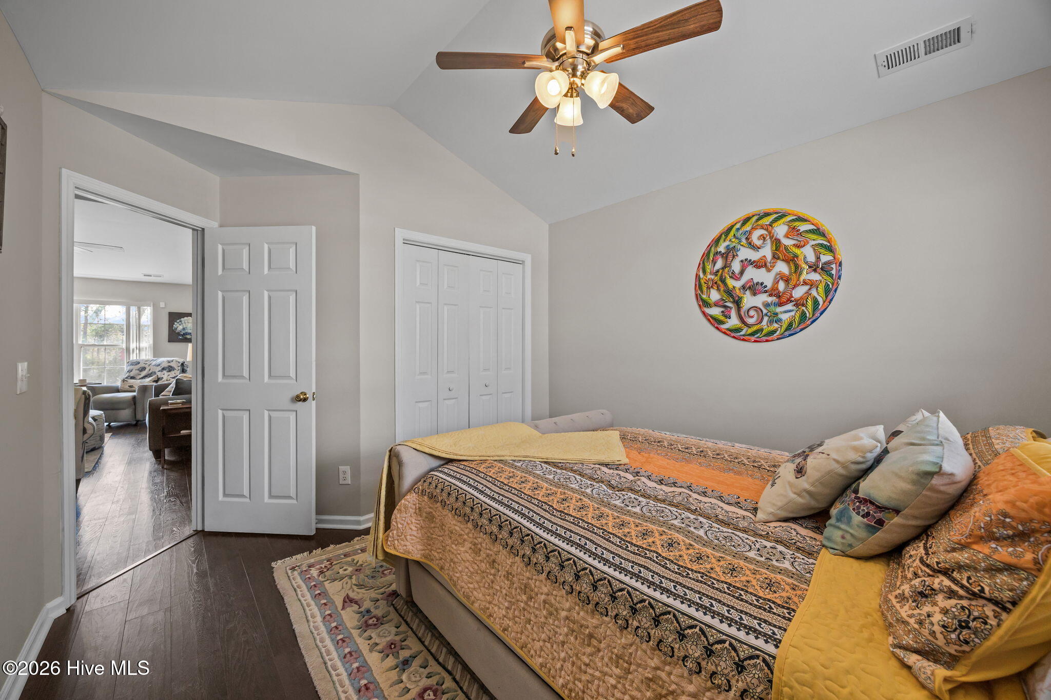 100559515 | Photo 30