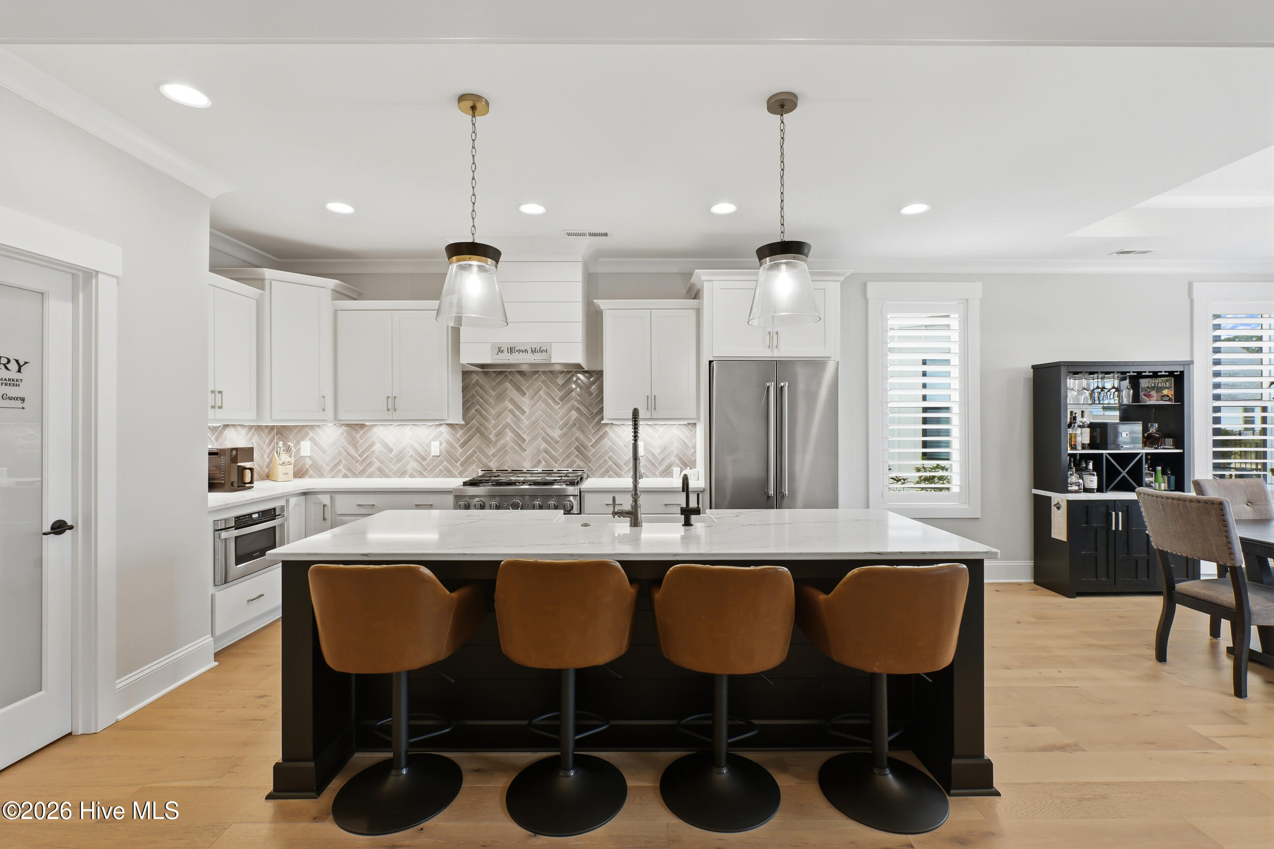 100551729 | Photo 16