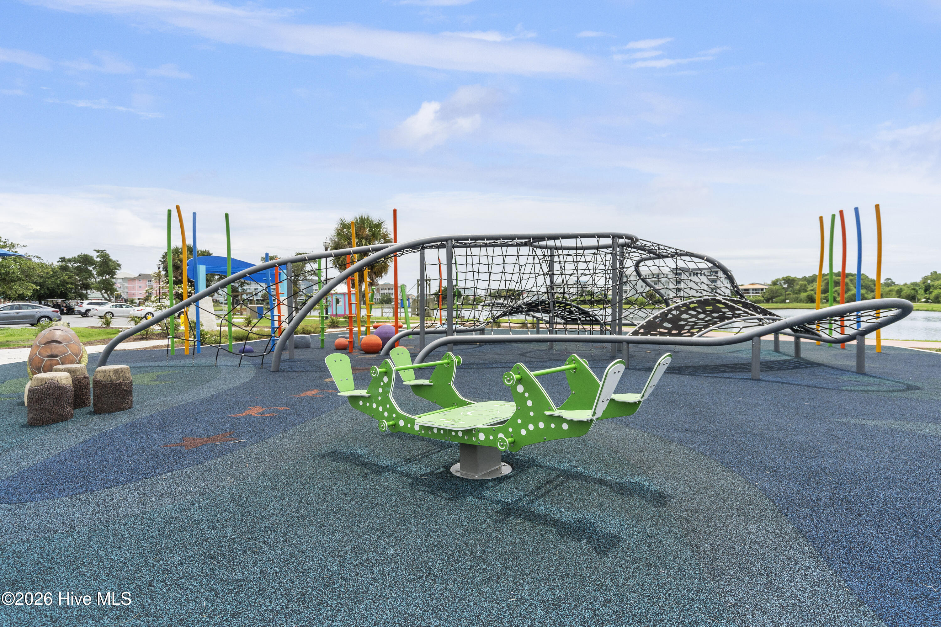 100550825 | Photo 71