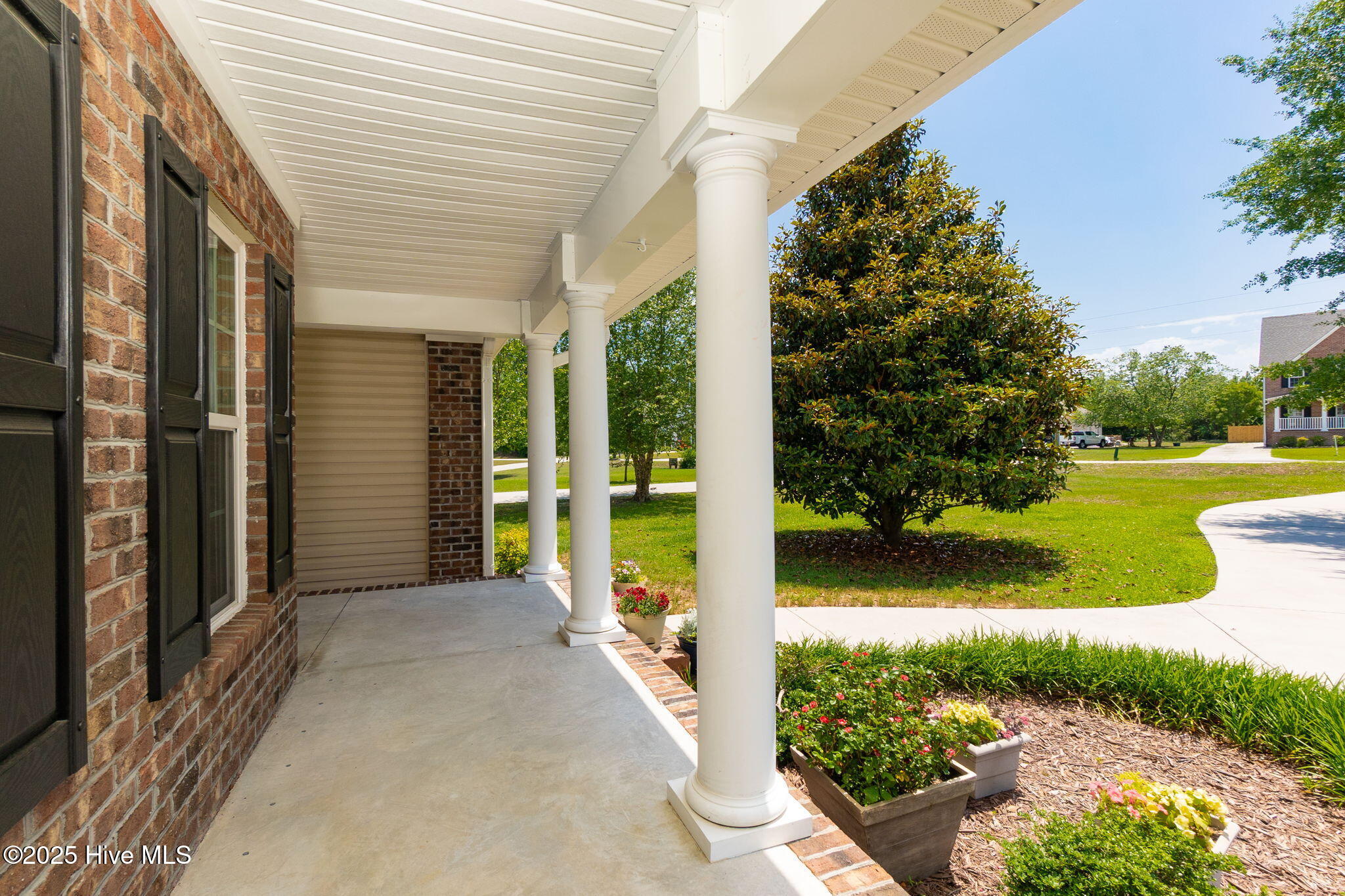232 E Ivybridge Drive, Hubert, NC 28539 – photo 3: 5-web-or-mls-chadwick-visuals-232-e-ivey