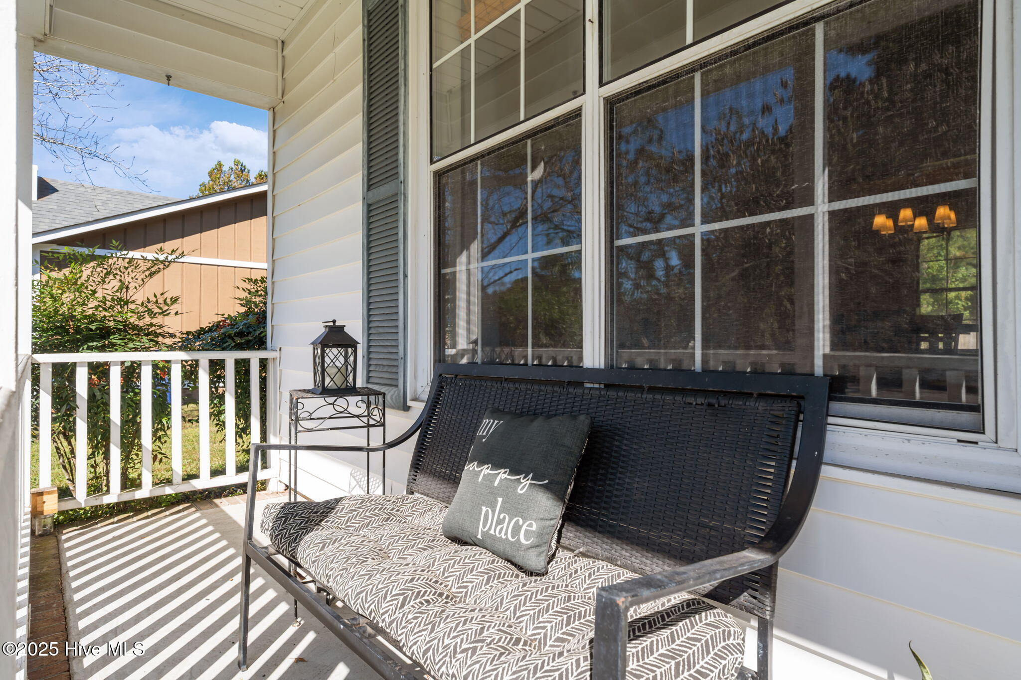 100539001 | Photo 46