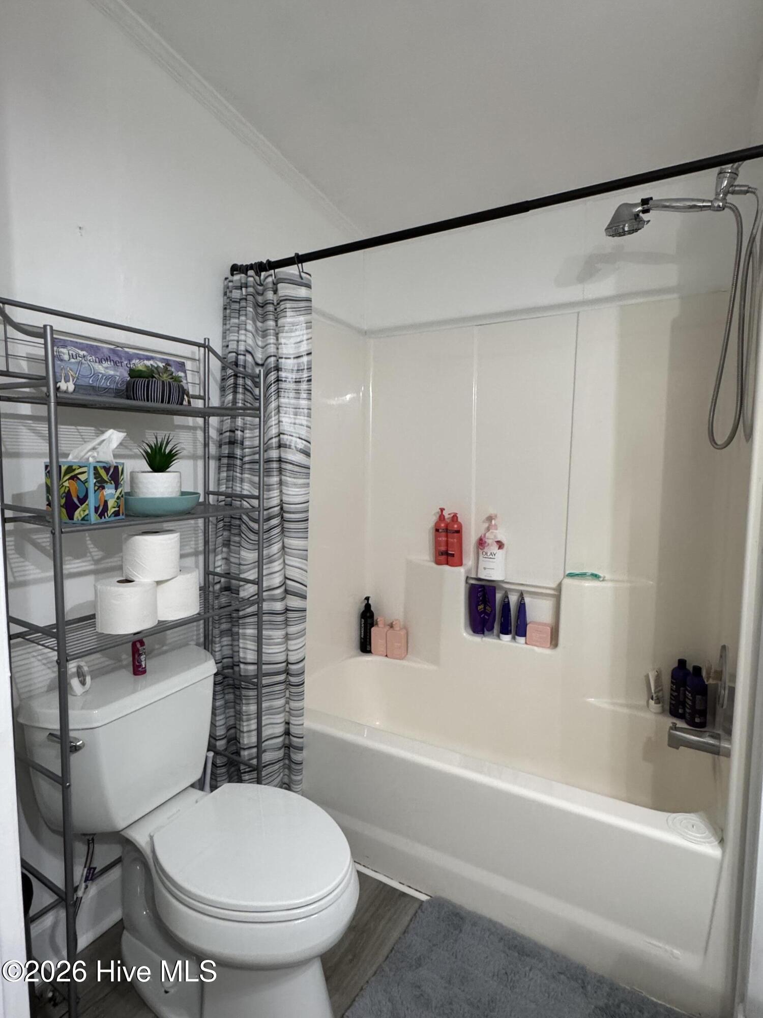 100548811 | Photo 21