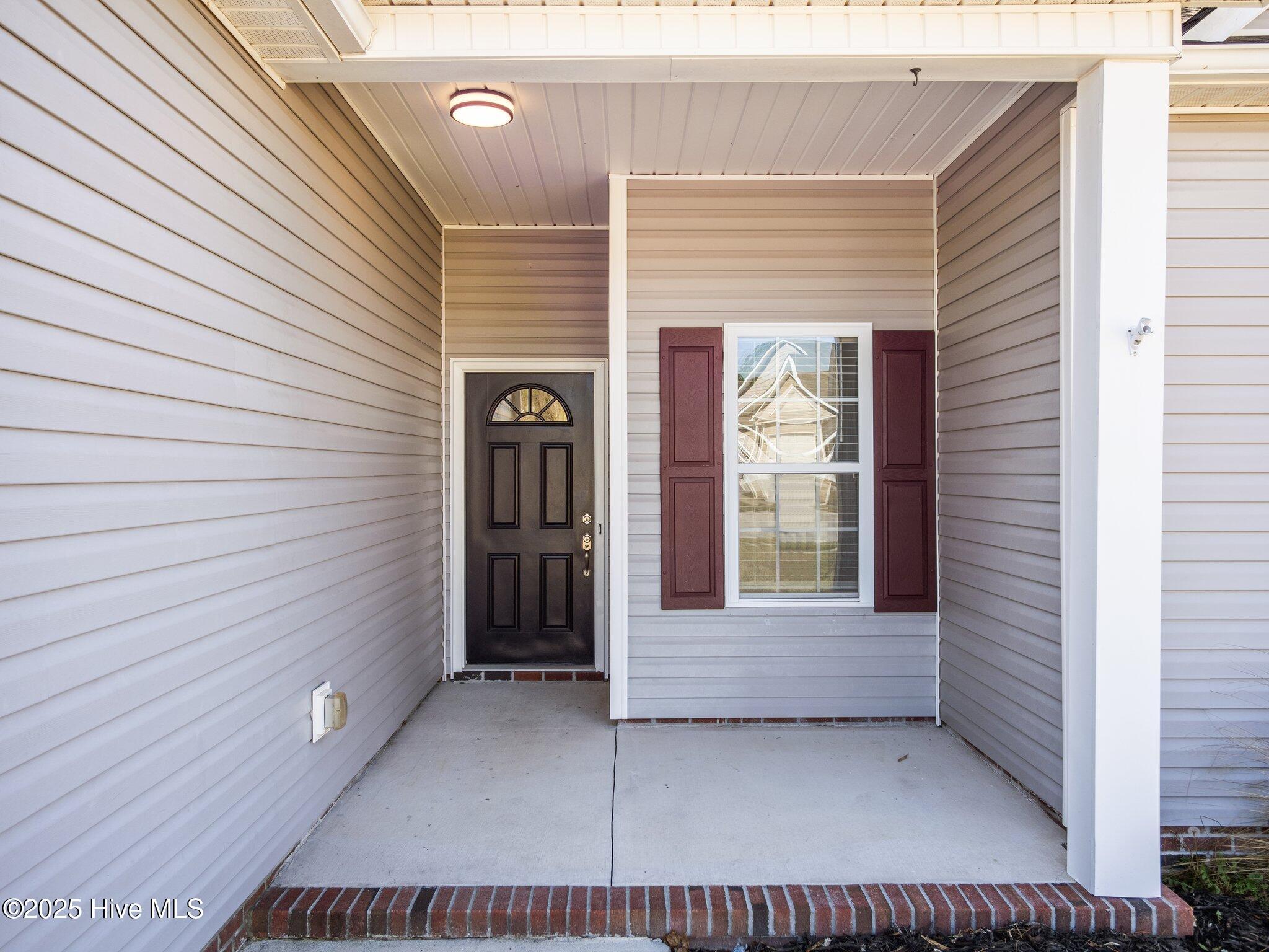 100561630 | Photo 47