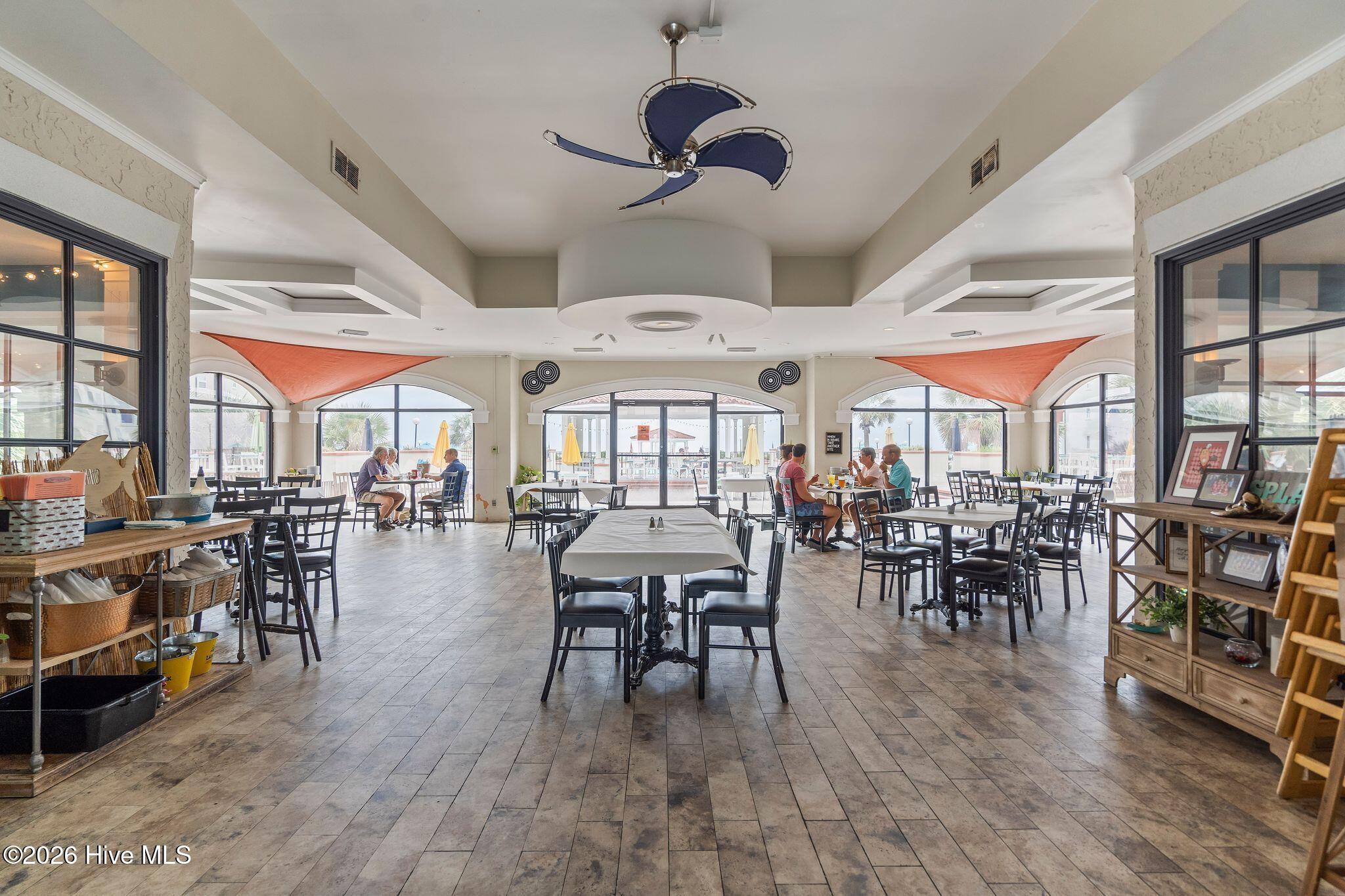 100564171 | Photo 41