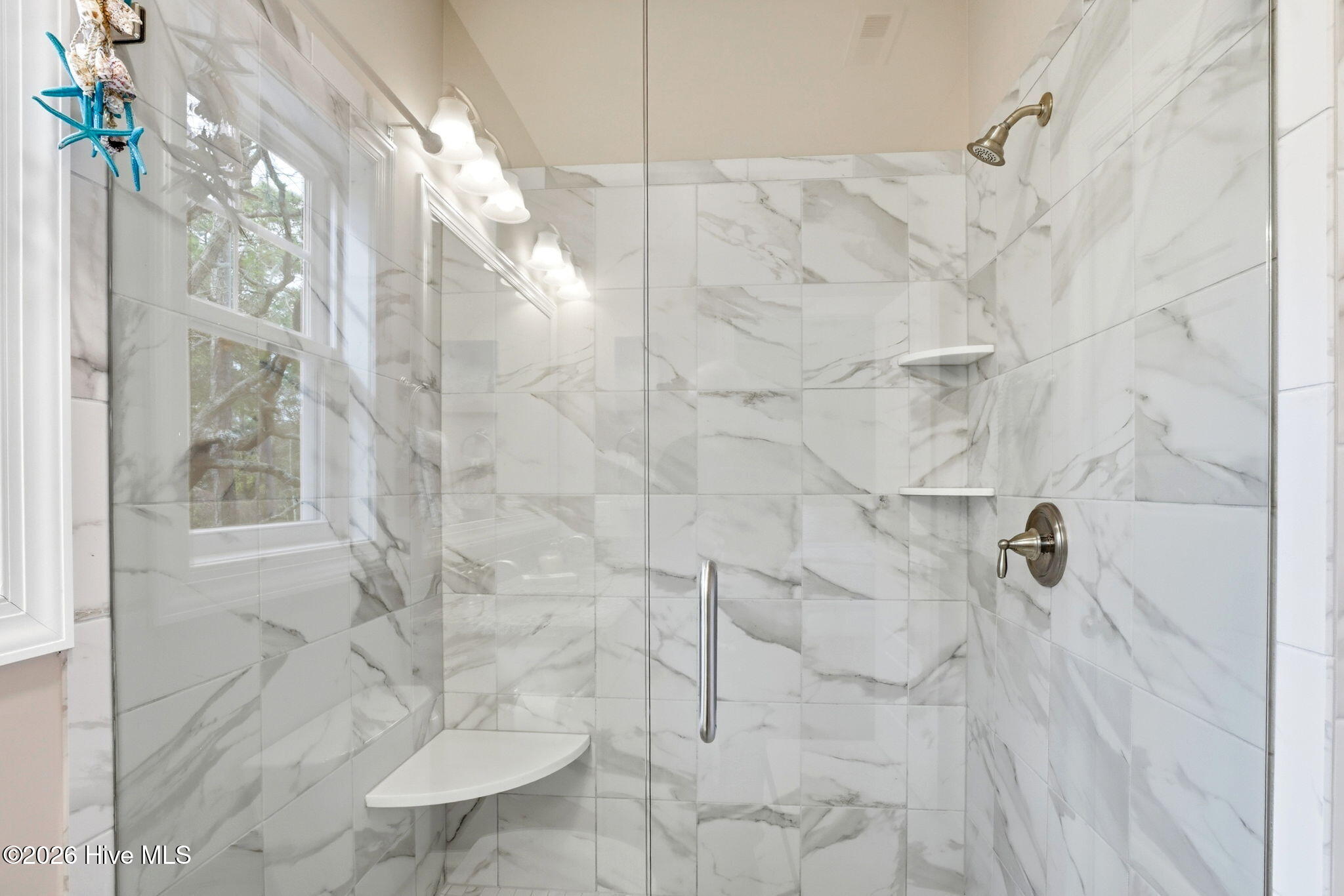 100554036 | Photo 52