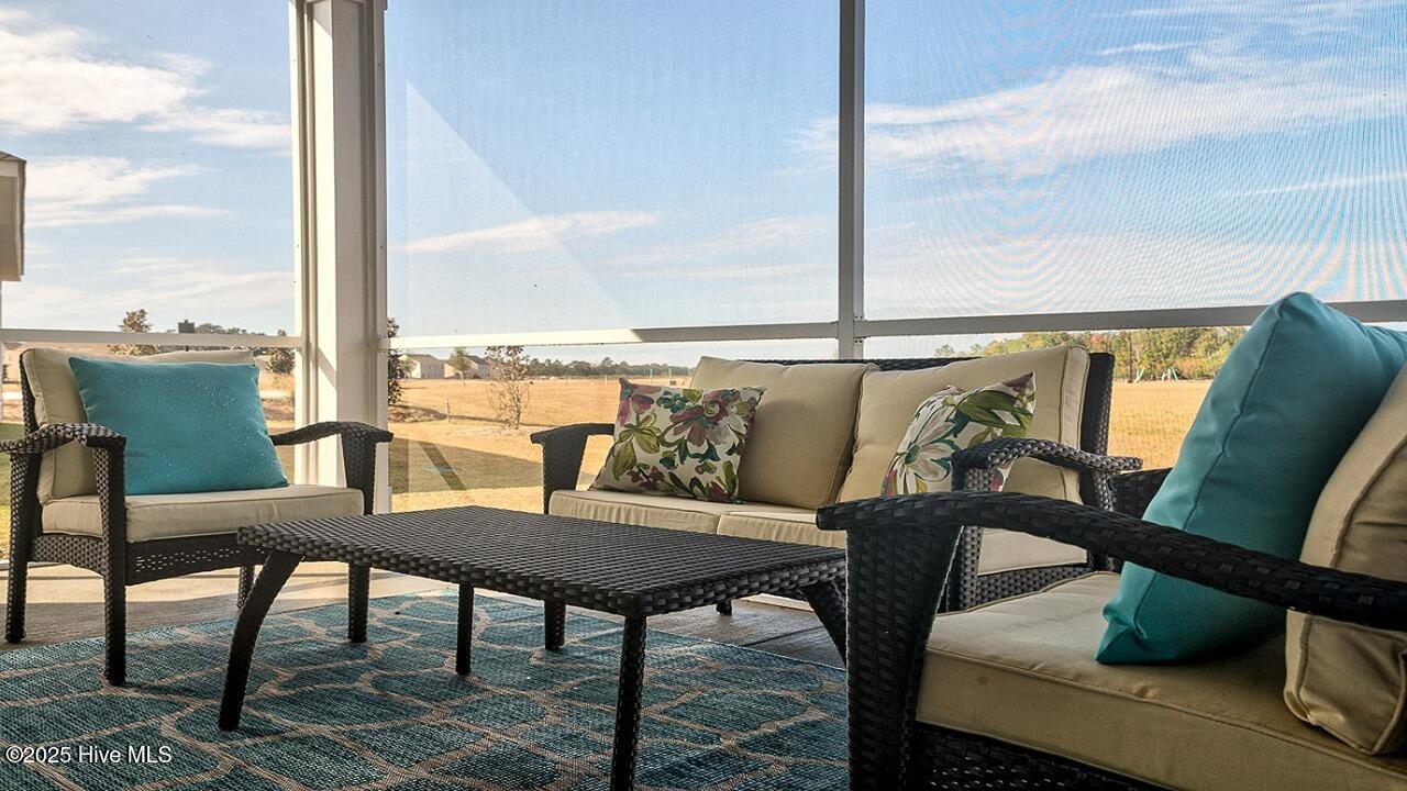 100557339 | Photo 29