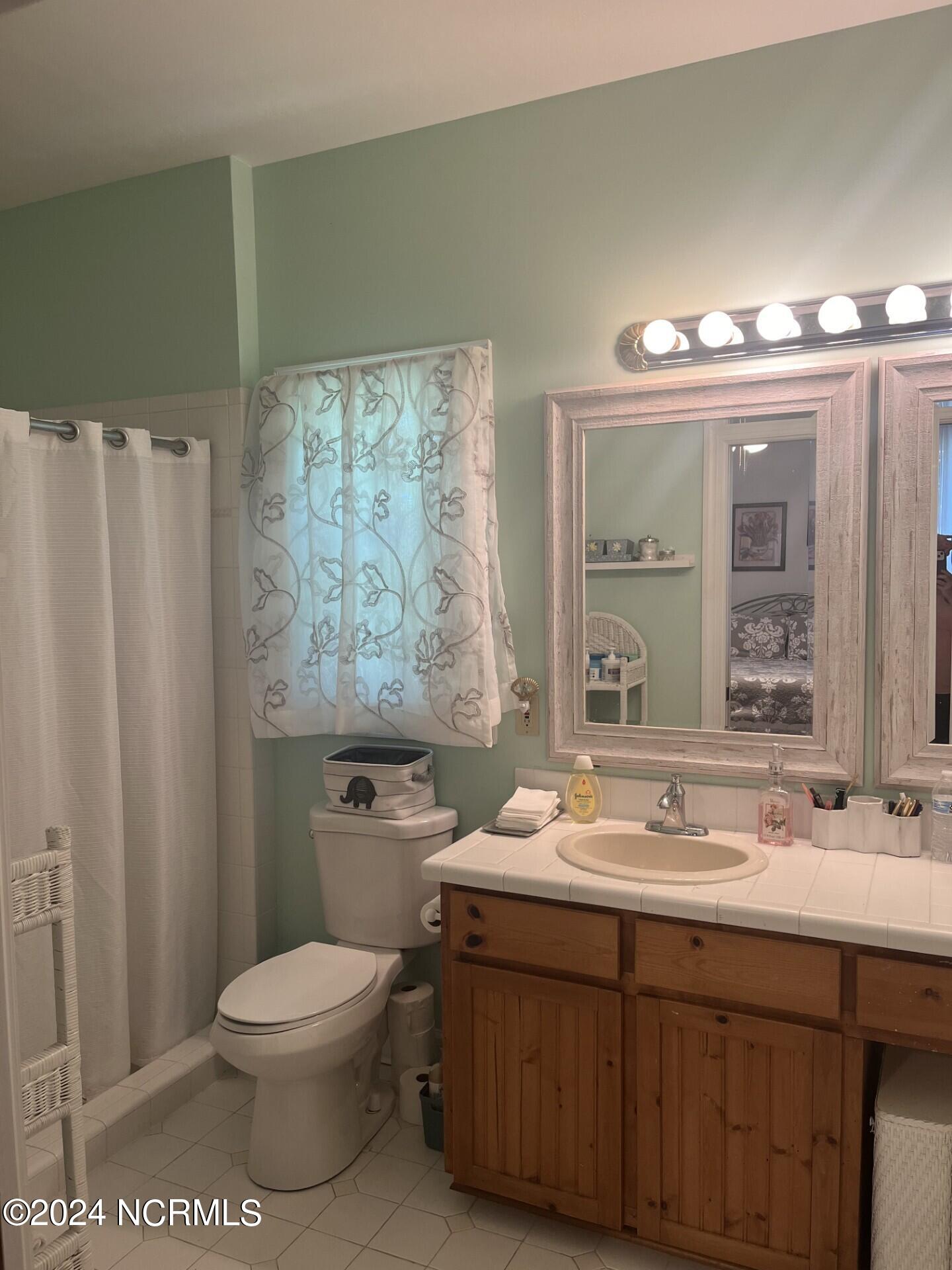 100463313 | Photo 46