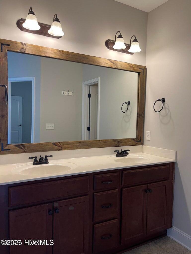 100547829 | Photo 16