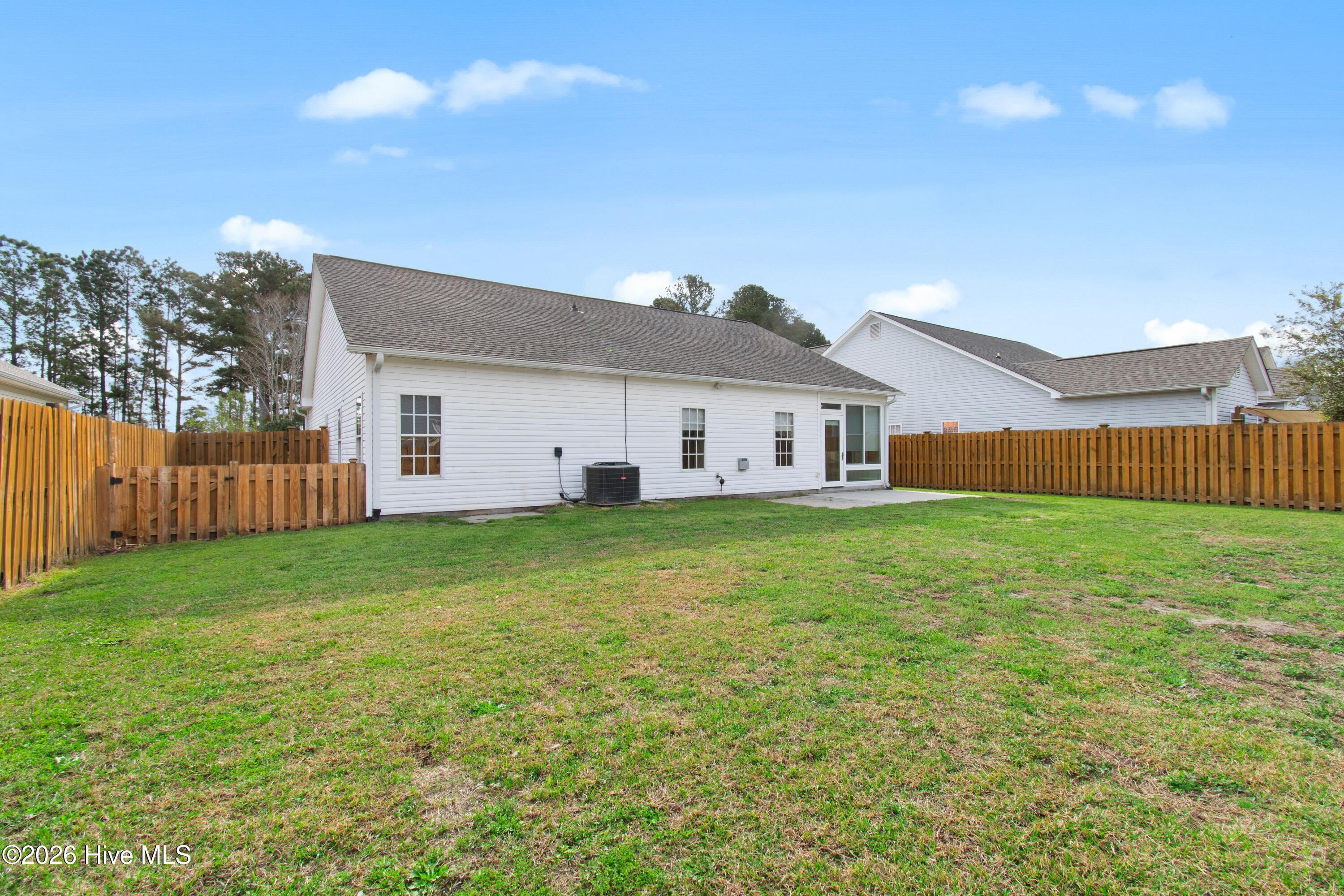 100562545 | Photo 40