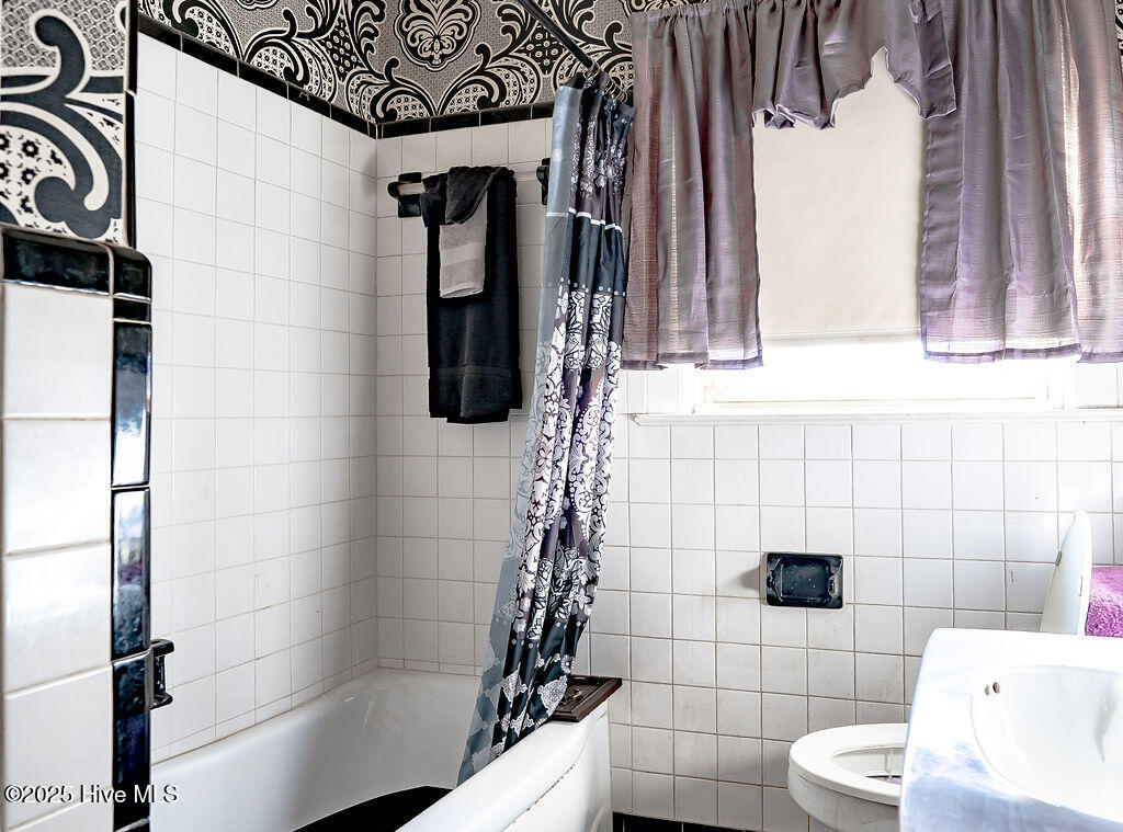 100544523 | Photo 14